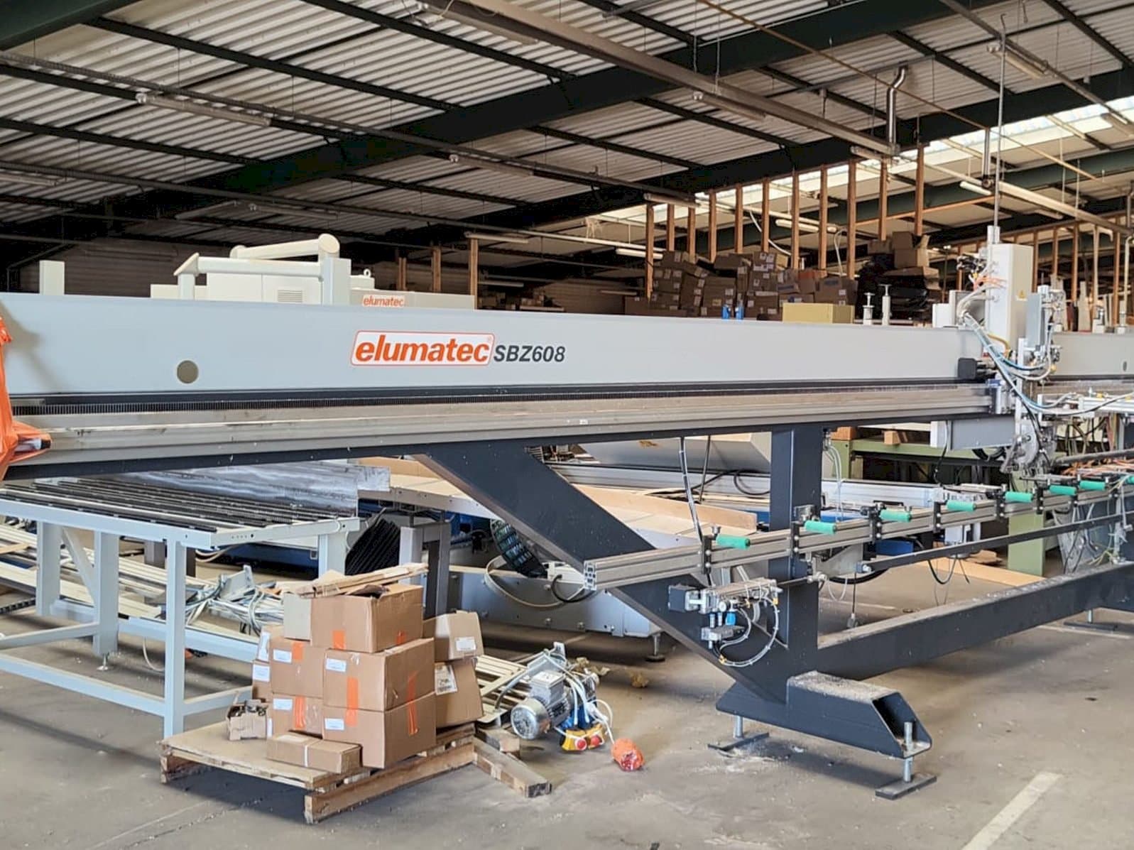 Front view of Elumatec SBZ 608  machine