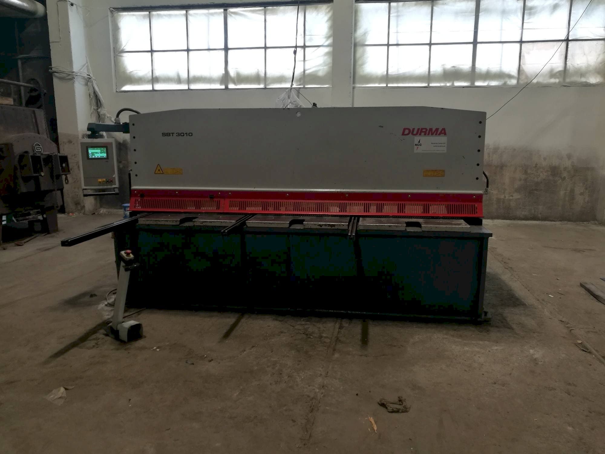 Front view of Durma SBT 3010  machine