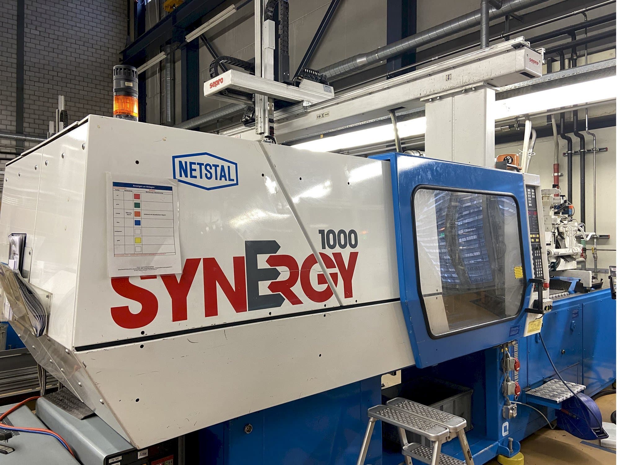 Front view of Netstal SYNERGY 1000-230  machine