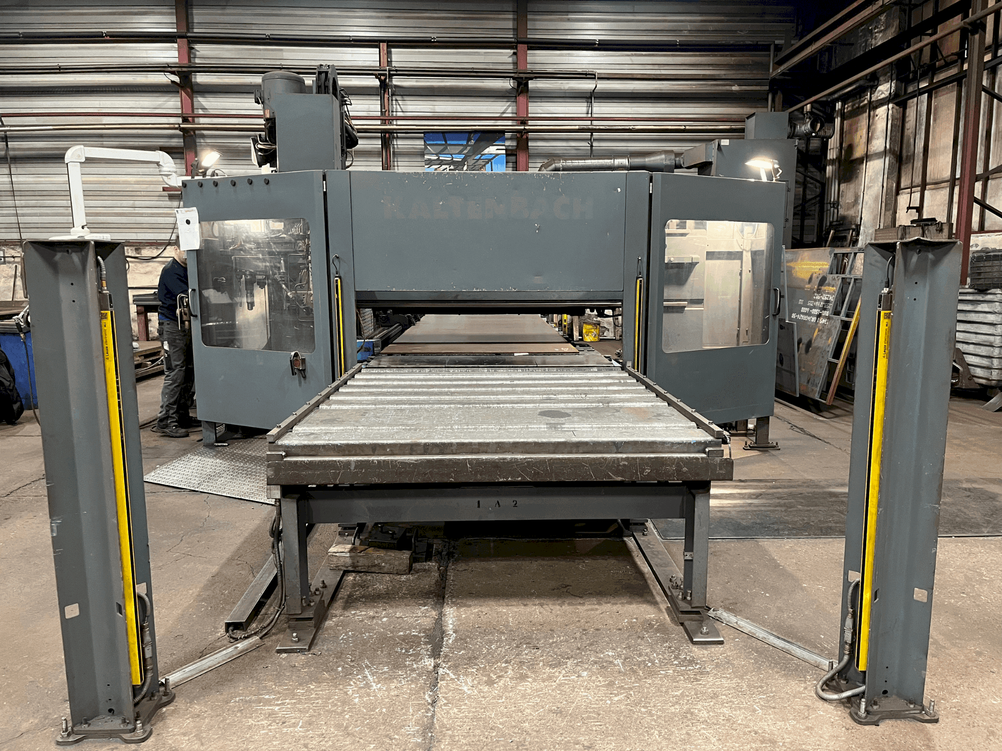 Front view of KALTENBACH KF 1606  machine