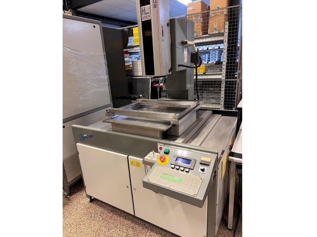 Front view of Apos 600  machine