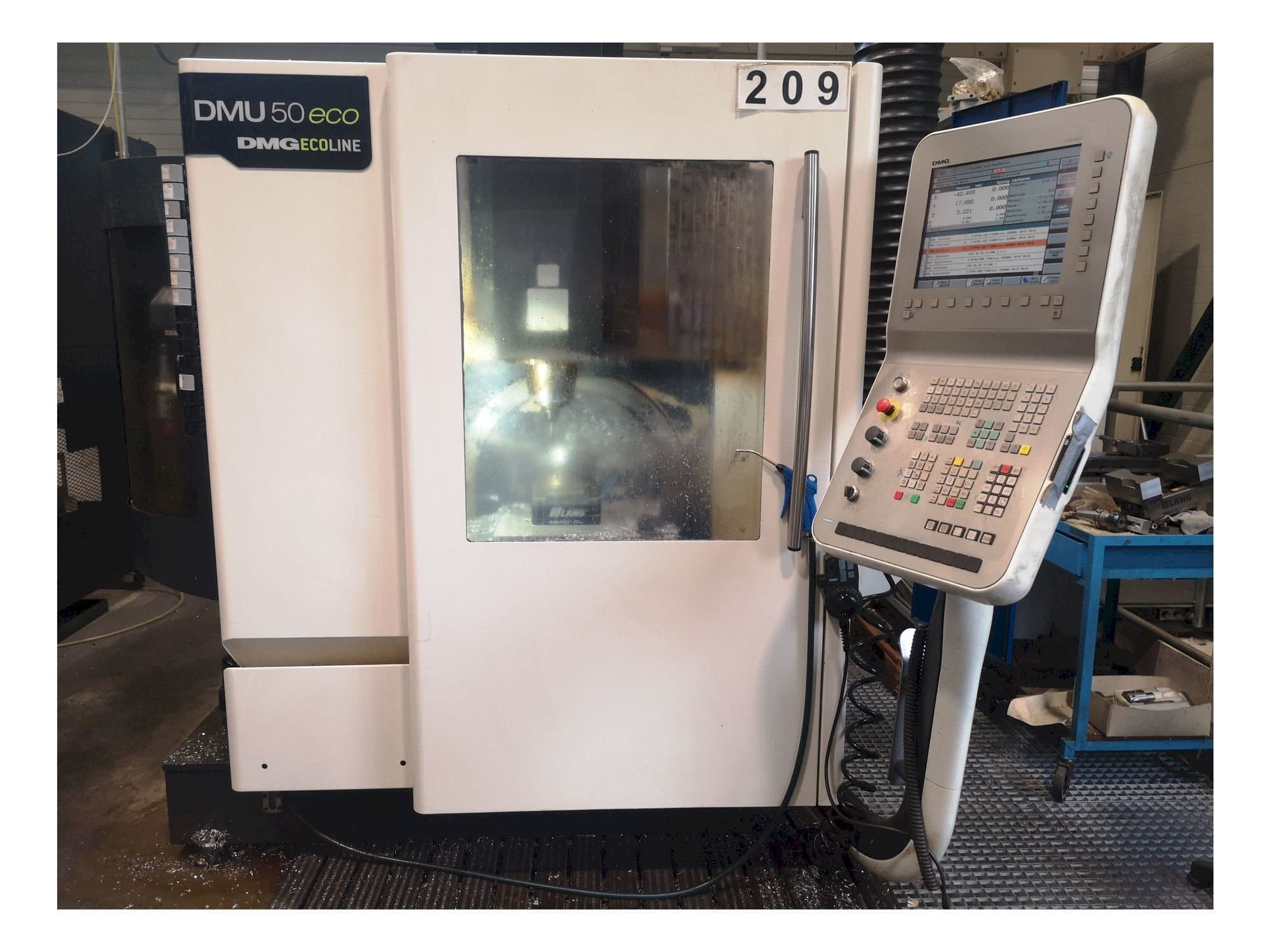 Front view of DMG GILDEMEISTER DMU 50 ecoline  machine