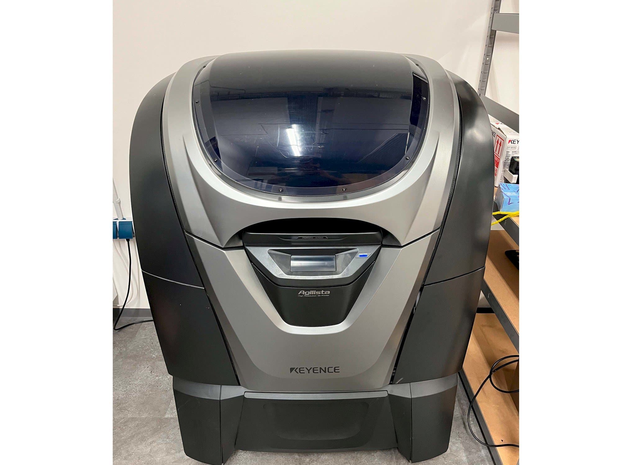 Front view of KEYENCE Agilista 3200-w  machine