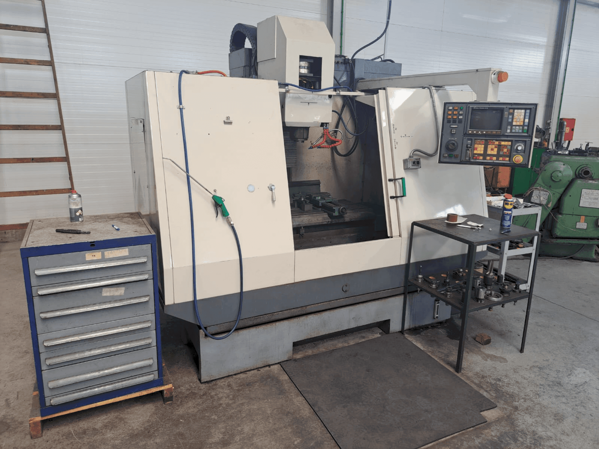 Front view of Cincinnati Sabre  machine