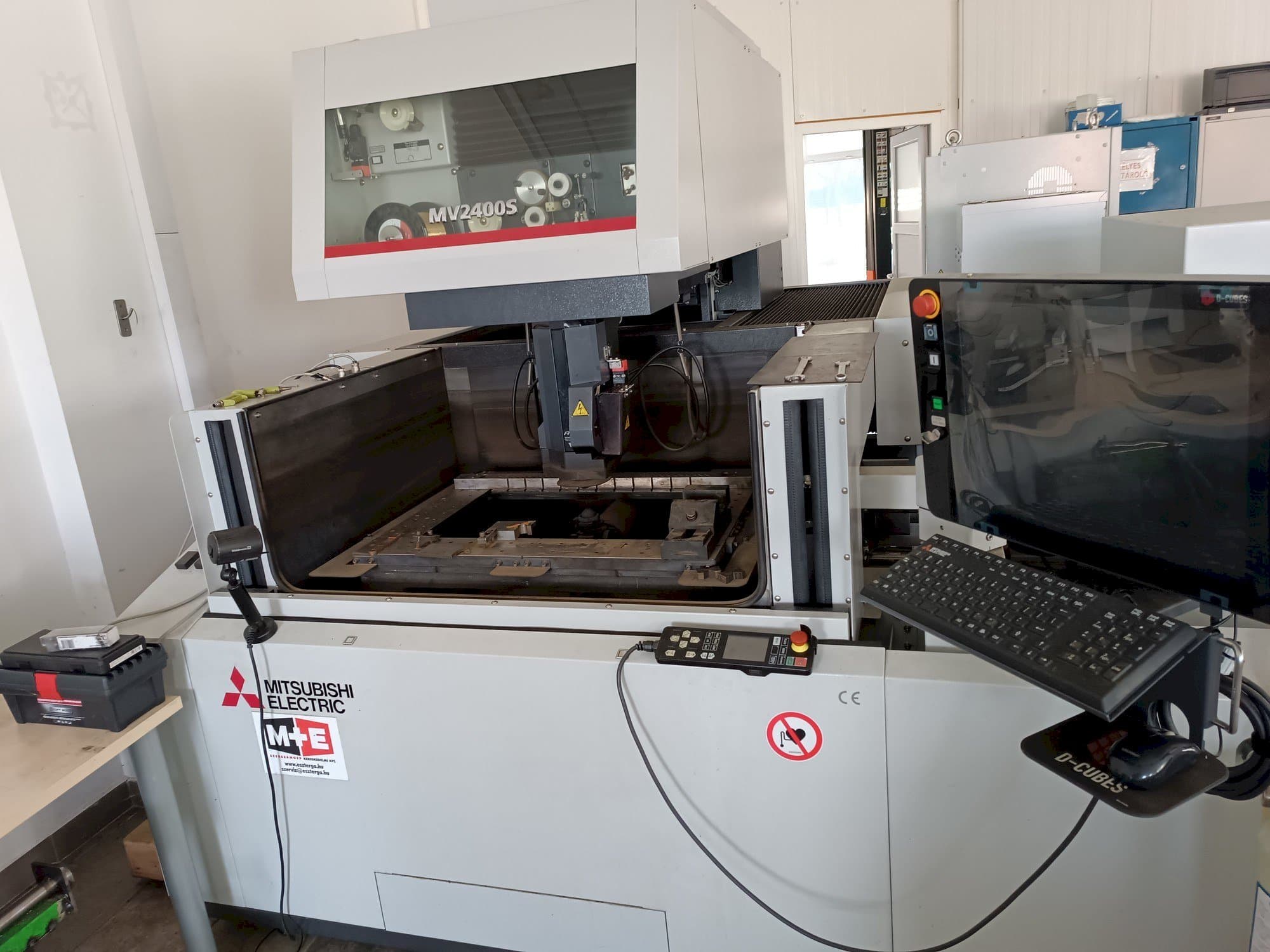 Front view of Mitsubishi MV2400S  machine