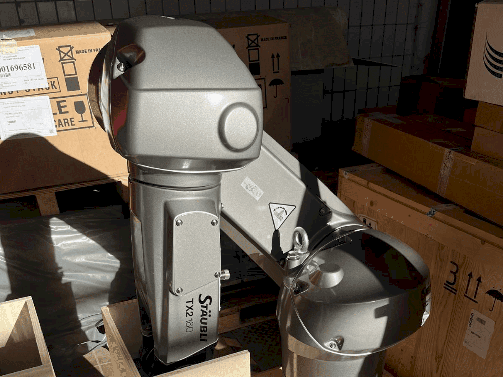 Front view of STAUBLI TX2-160 HE  machine