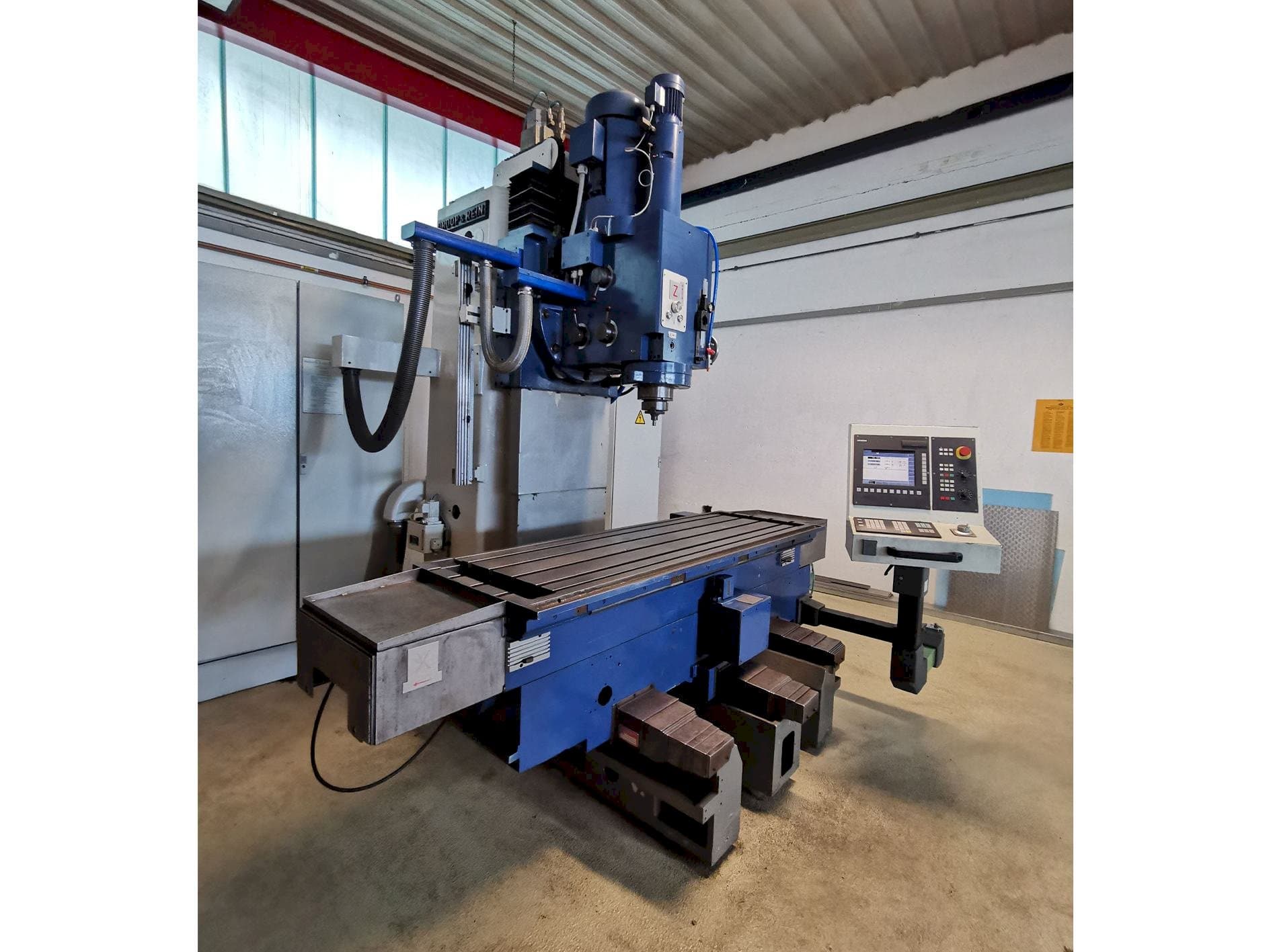 Front view of Droop & Rein FS 100 ke  machine