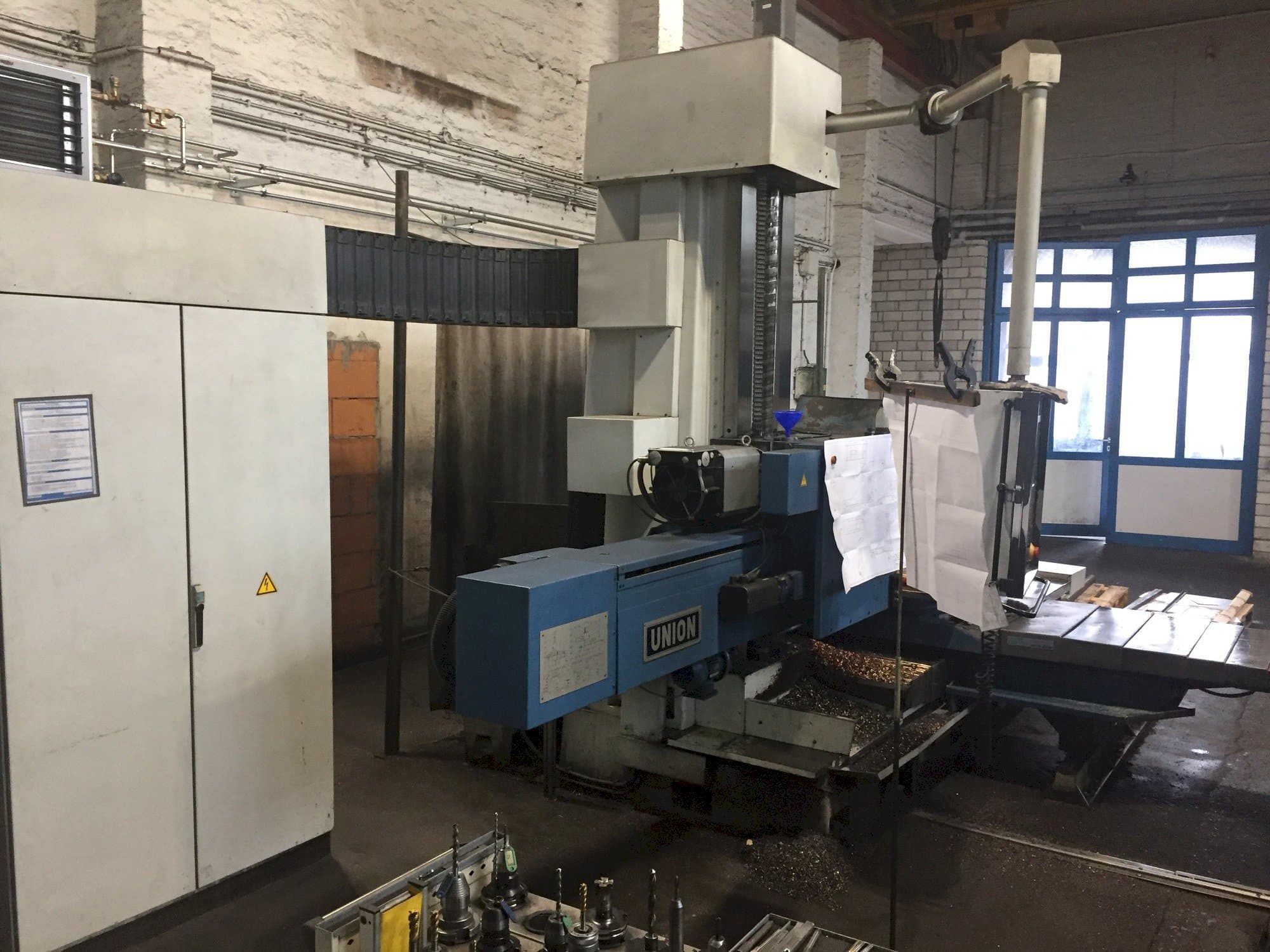 Left side view of Union BFT 102  machine