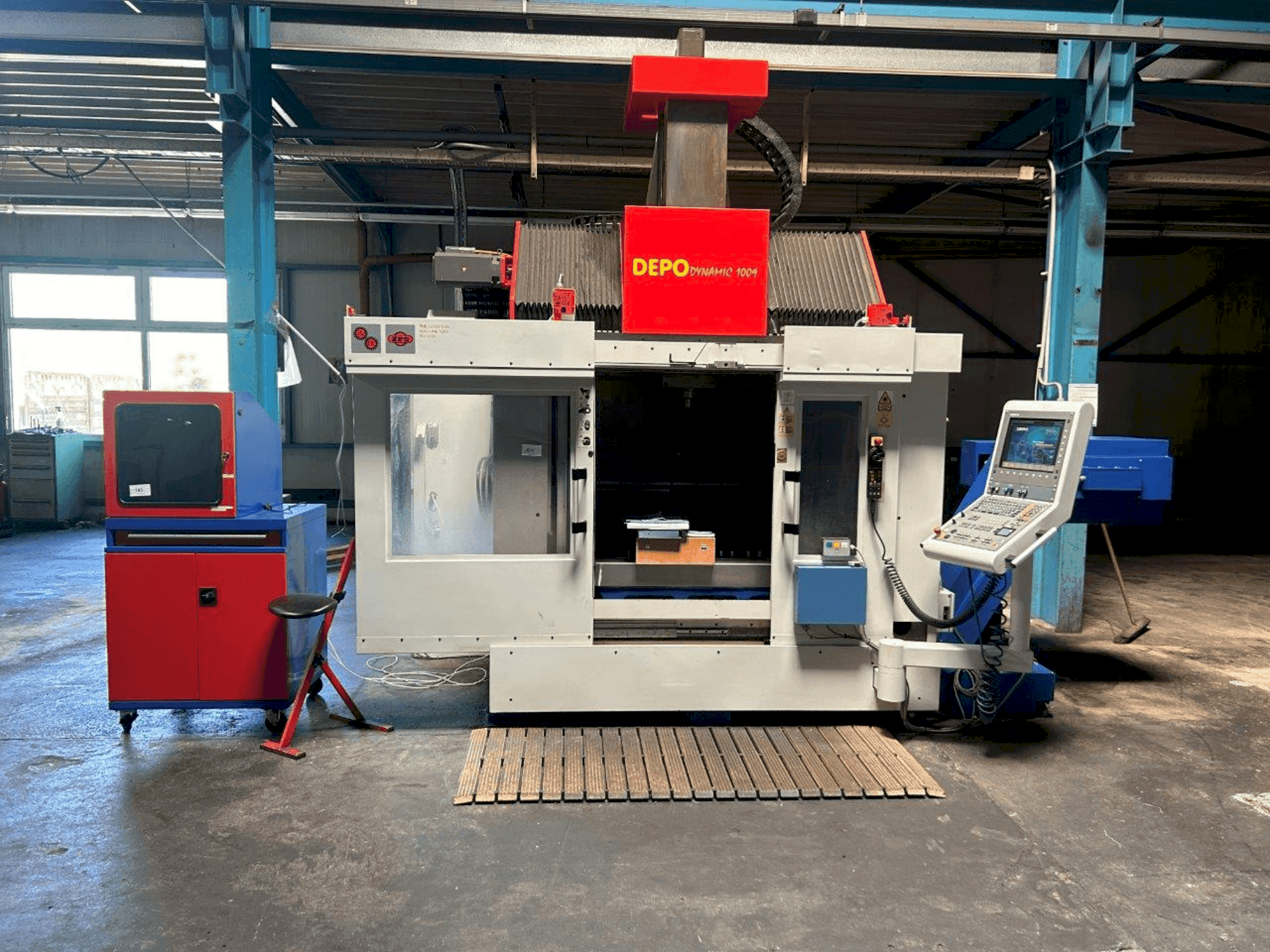 Front view of DEPO Dynamic 1009  machine