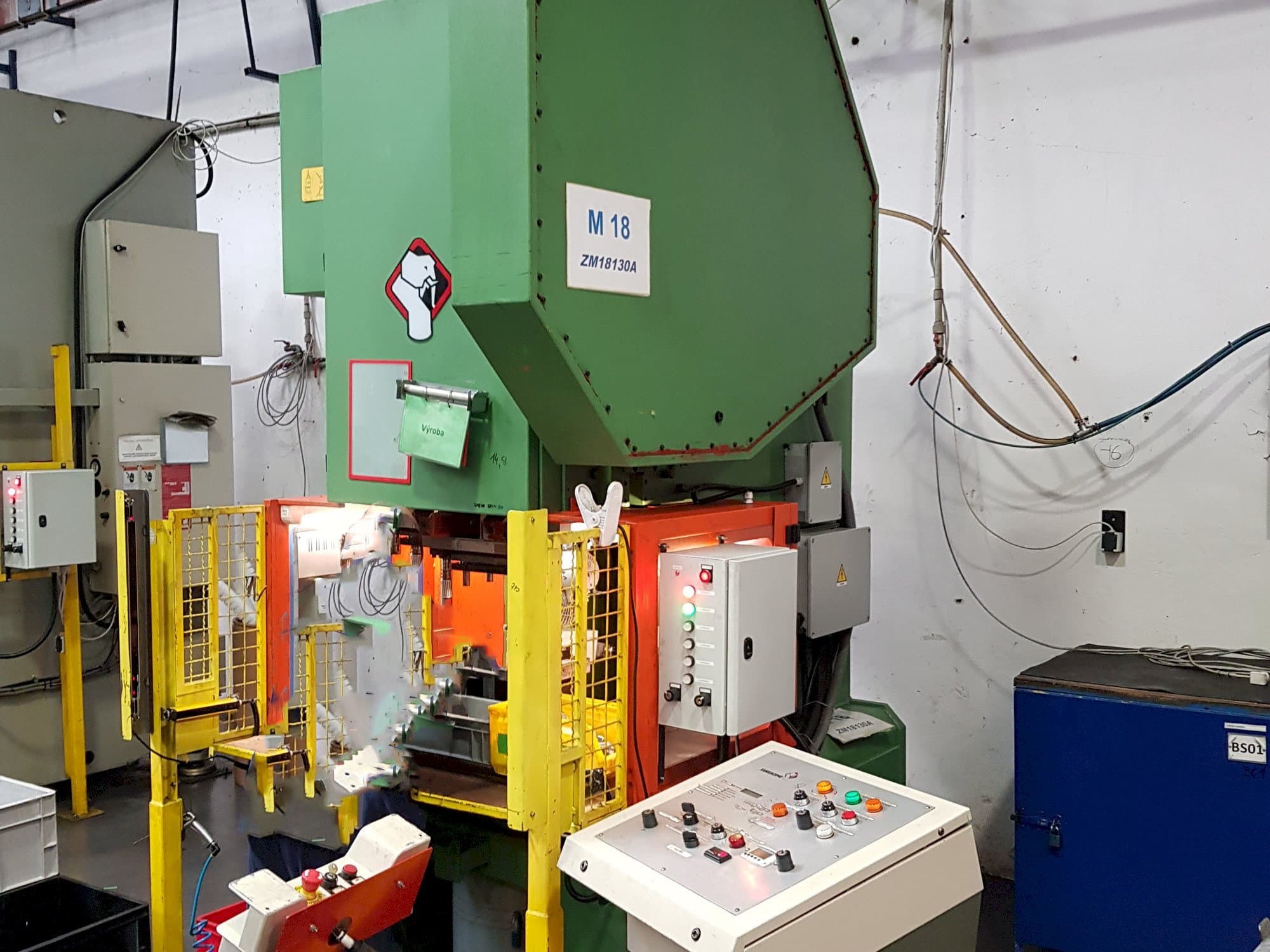 Front view of Giacomo									 T 130R  machine