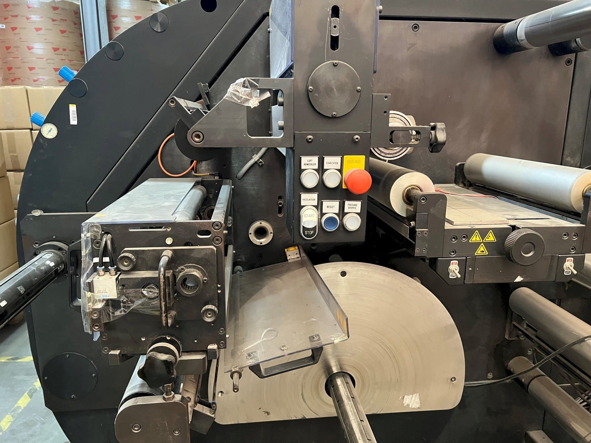 Front view of FLEXOR 380B  machine