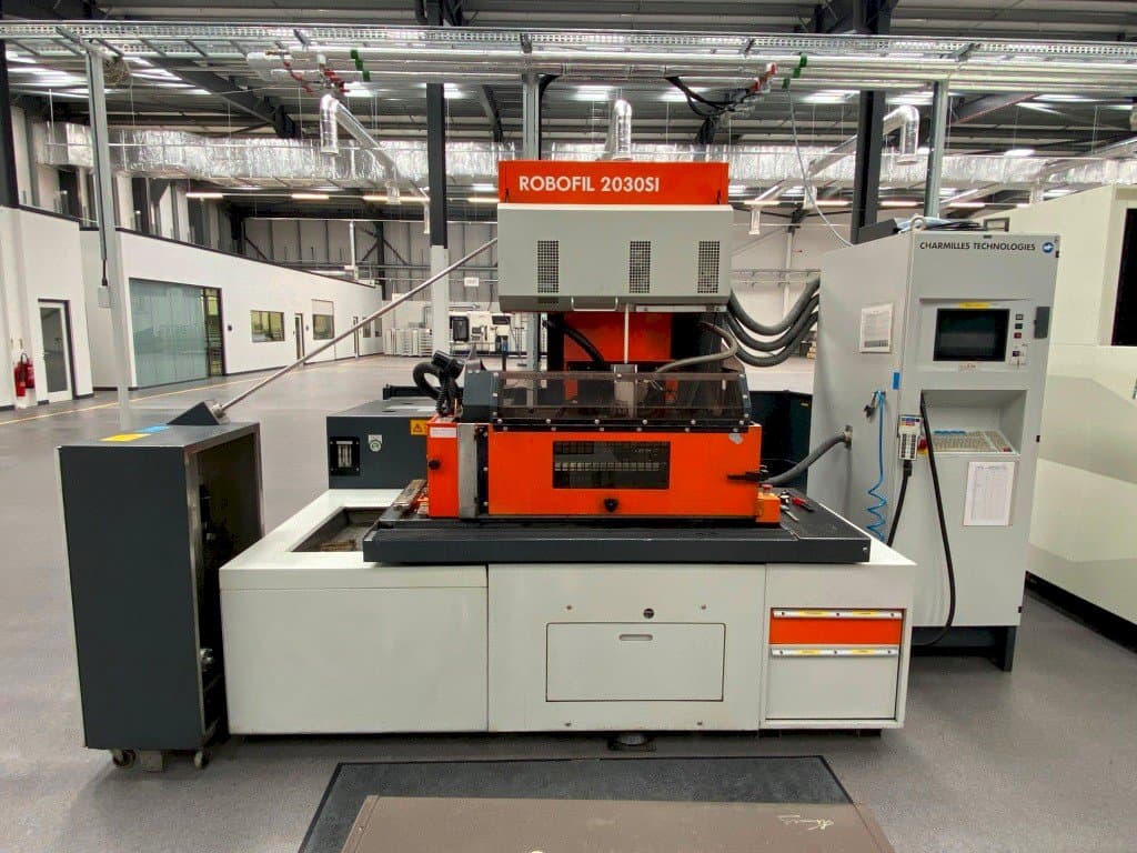 Front view of CHARMILLES ROBOFIL 2030SI  machine