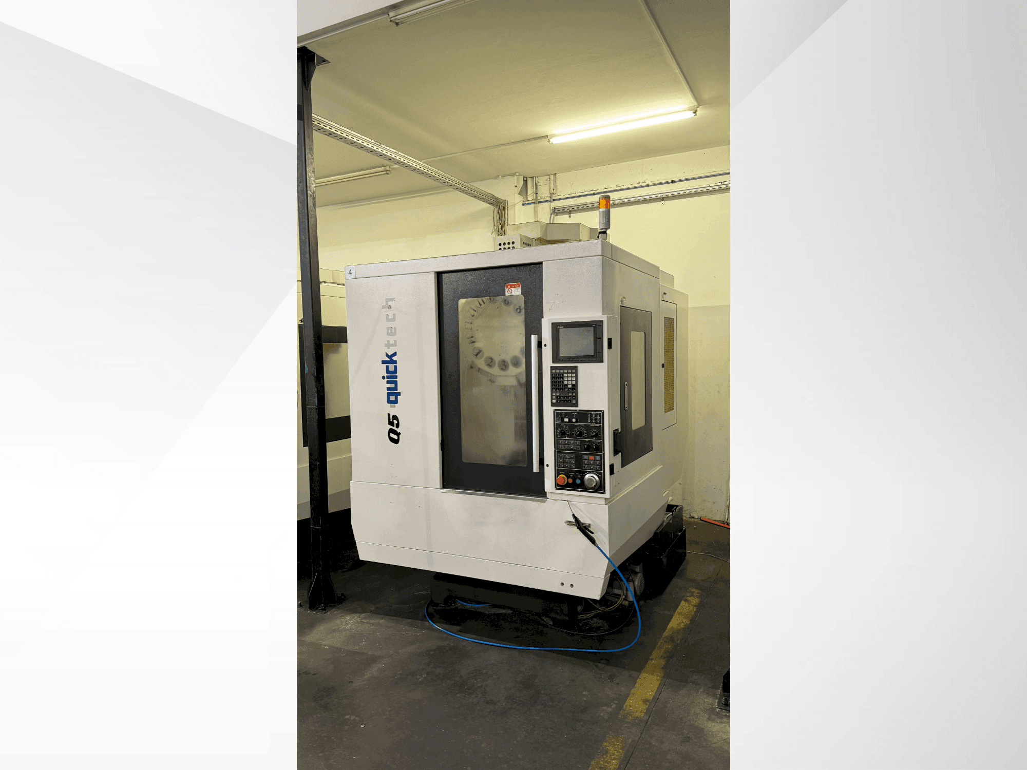 Front view of Quick-Tech Q5  machine