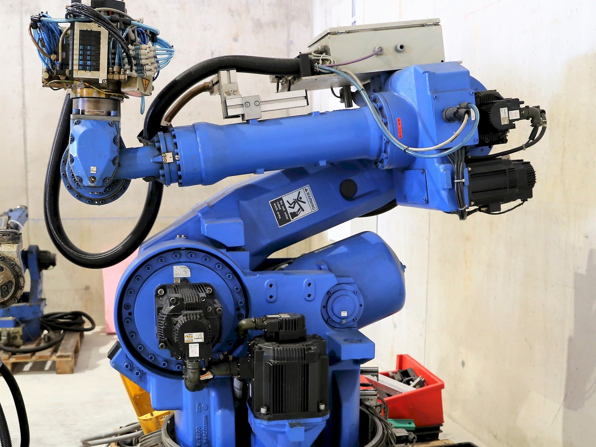 Front view of Yaskawa Motoman UP130  machine