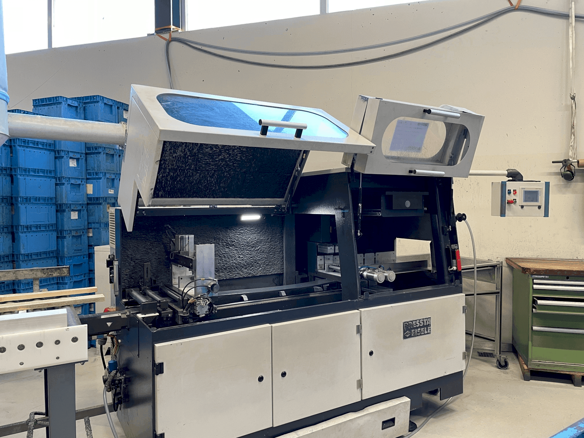 Front view of Other 600 R  machine