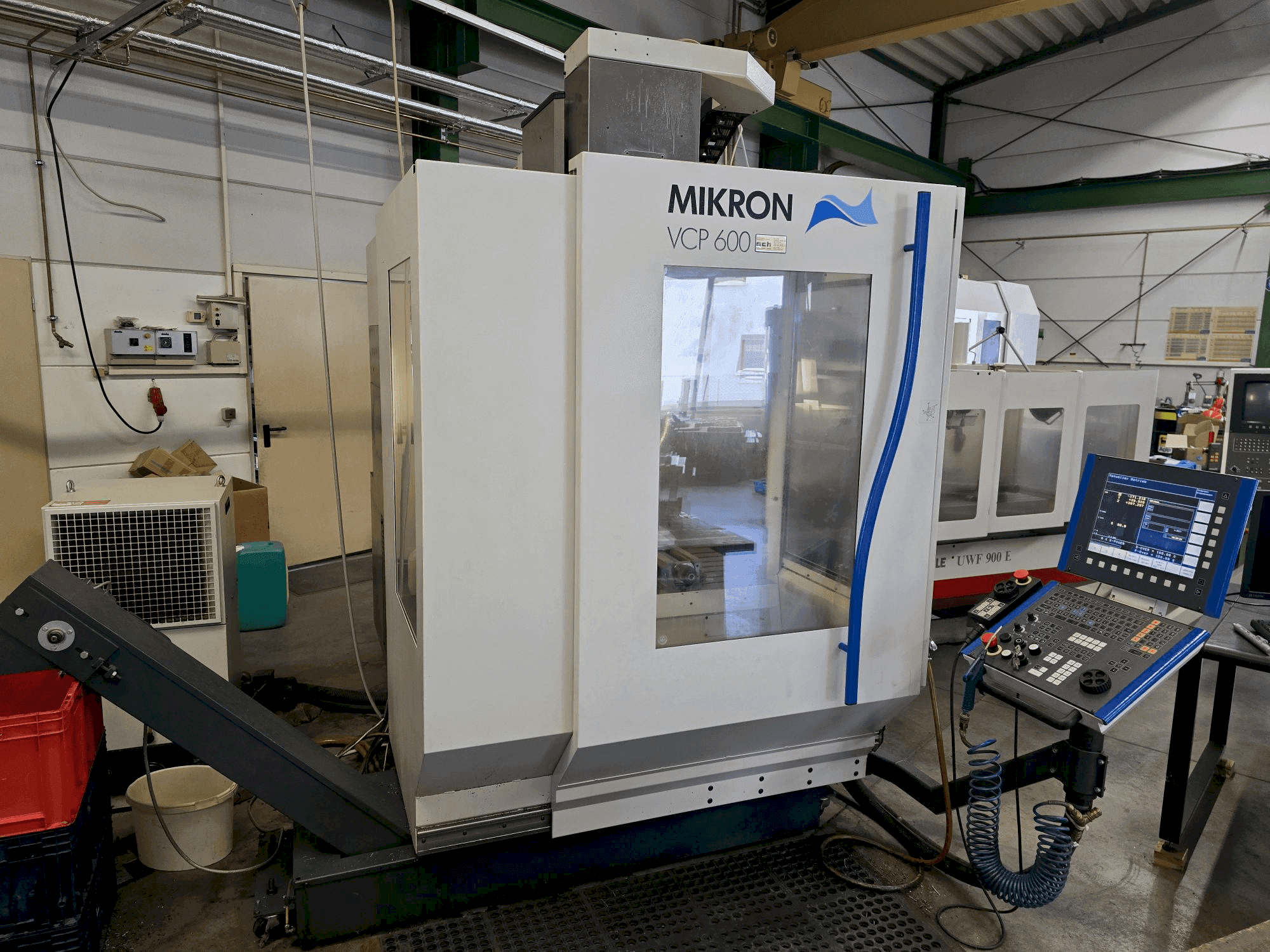 Front view of MIKRON VCP 600  machine