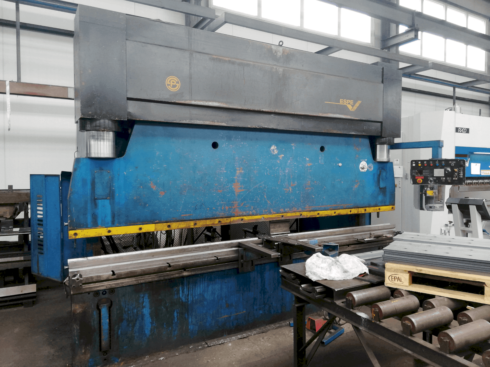 Front view of ESPE CTO 250/4000N  machine