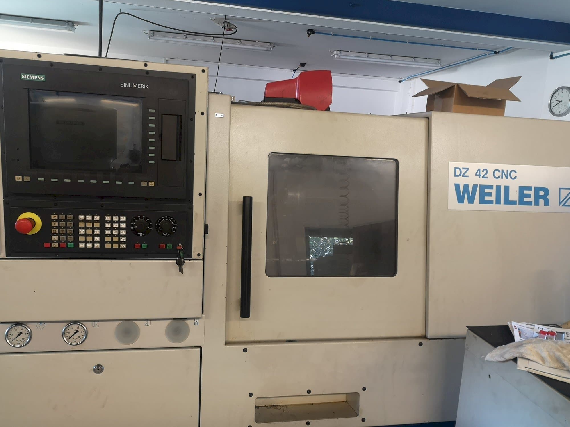 Front view of Weiler DZ 42  machine