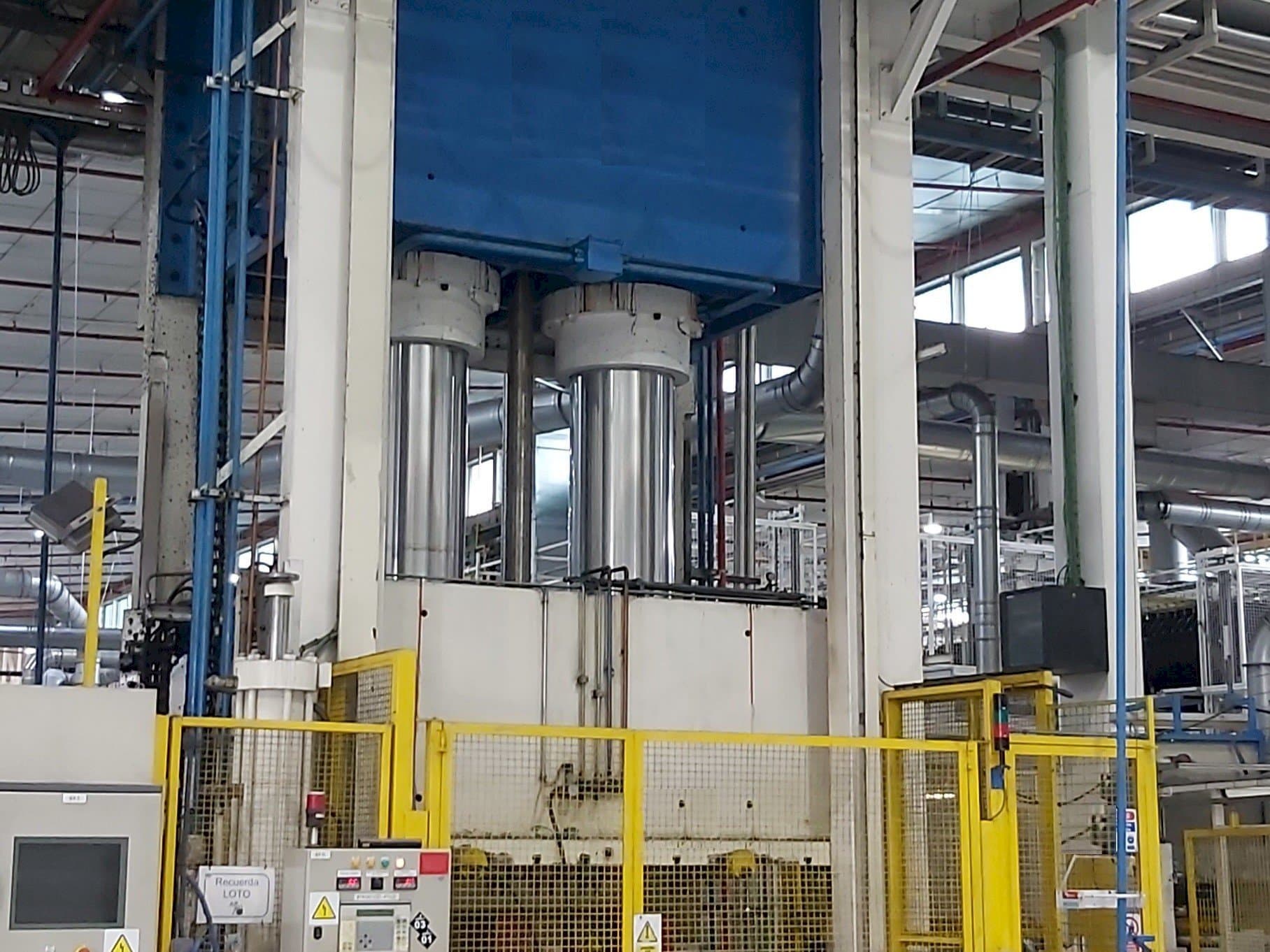 Front view of Pinette 1500 Ton  machine