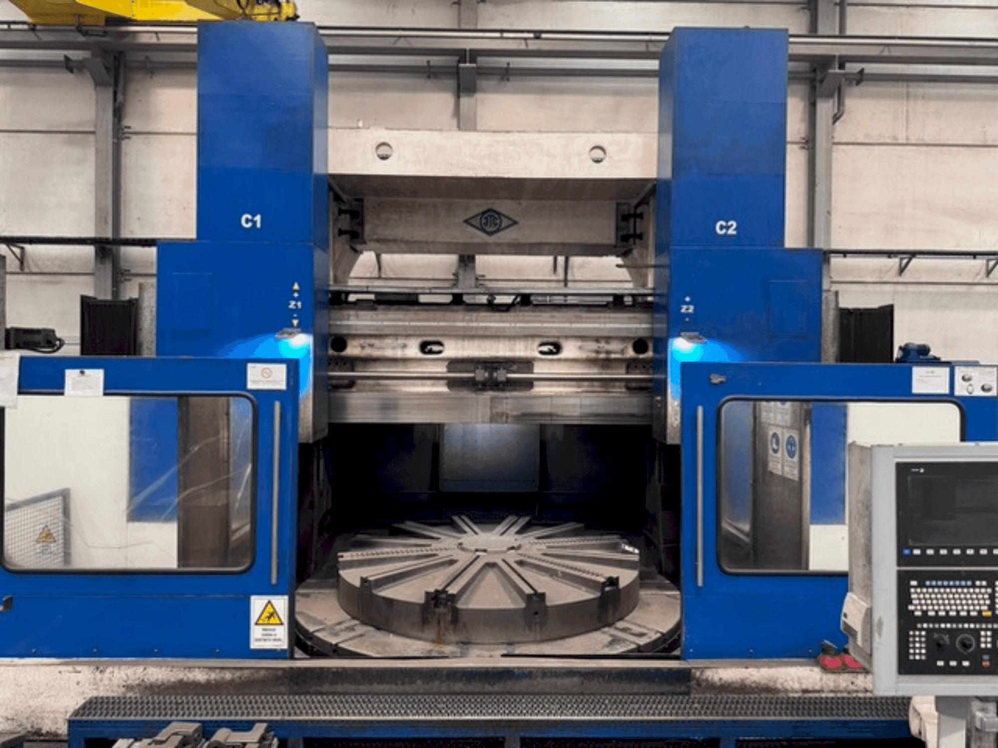 Front view of KOLOMNA 1532T  machine