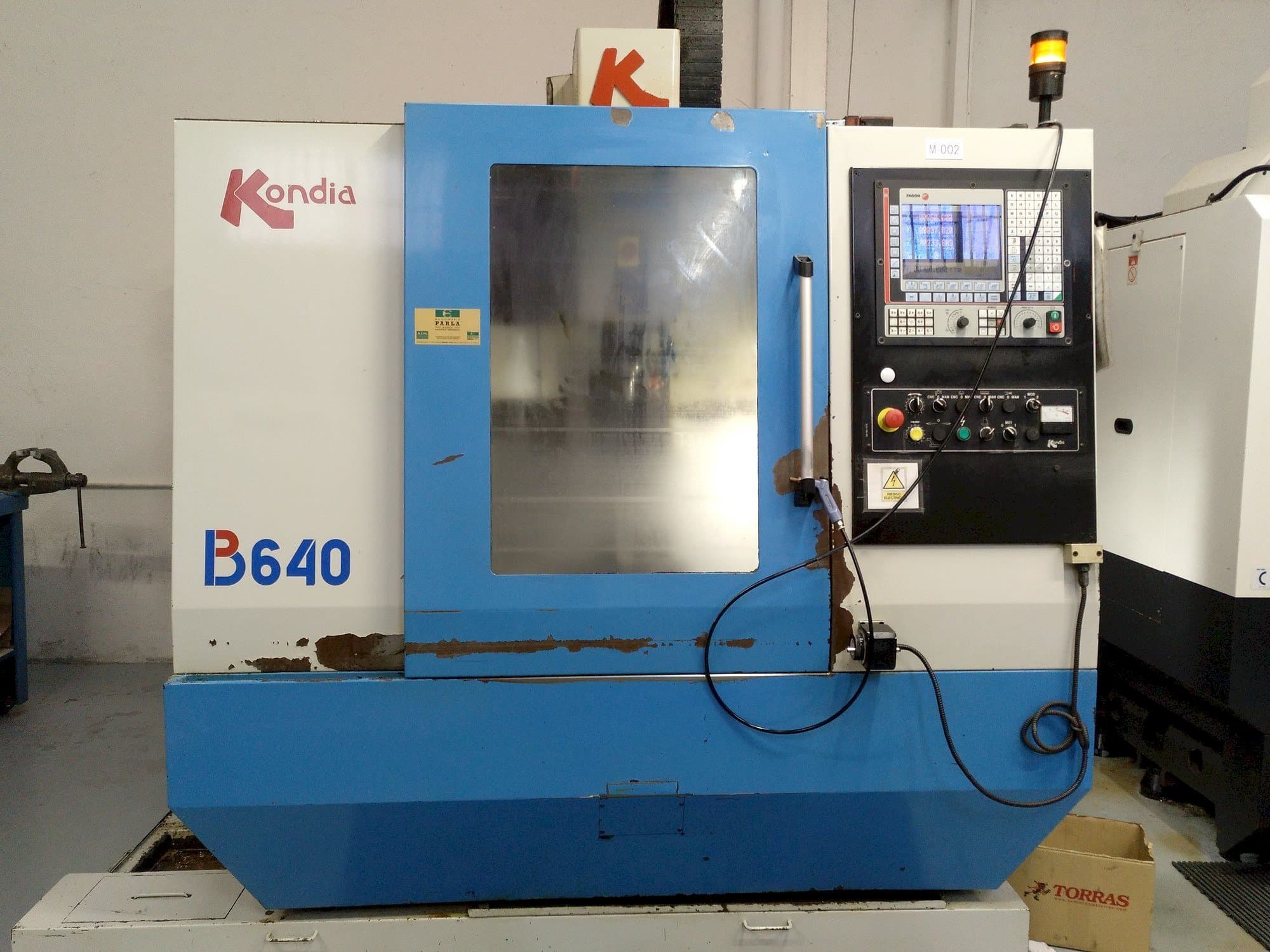 Front view of KONDIA B-640  machine