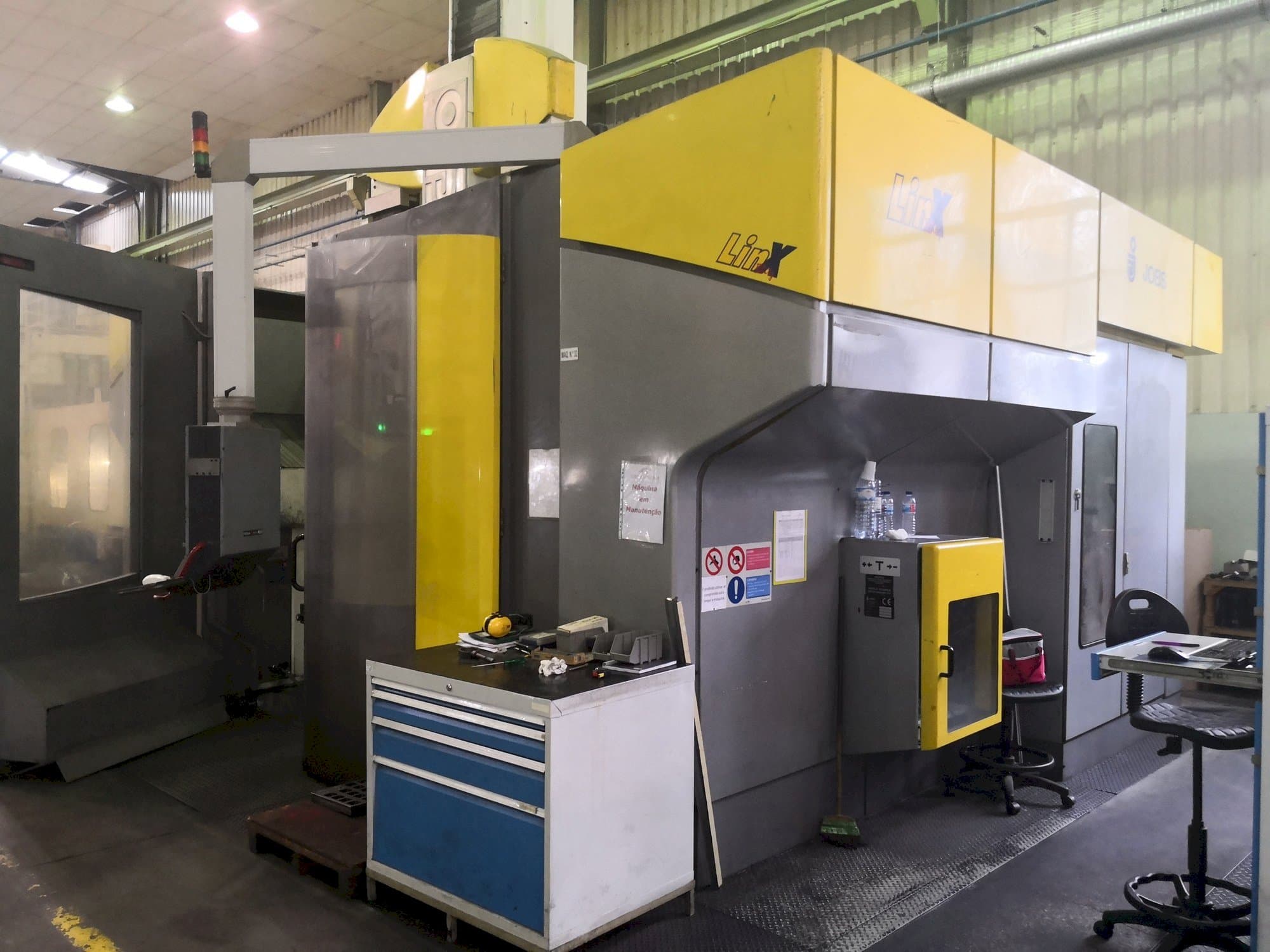 Front view of JOBS Linx blitz HSK A  machine