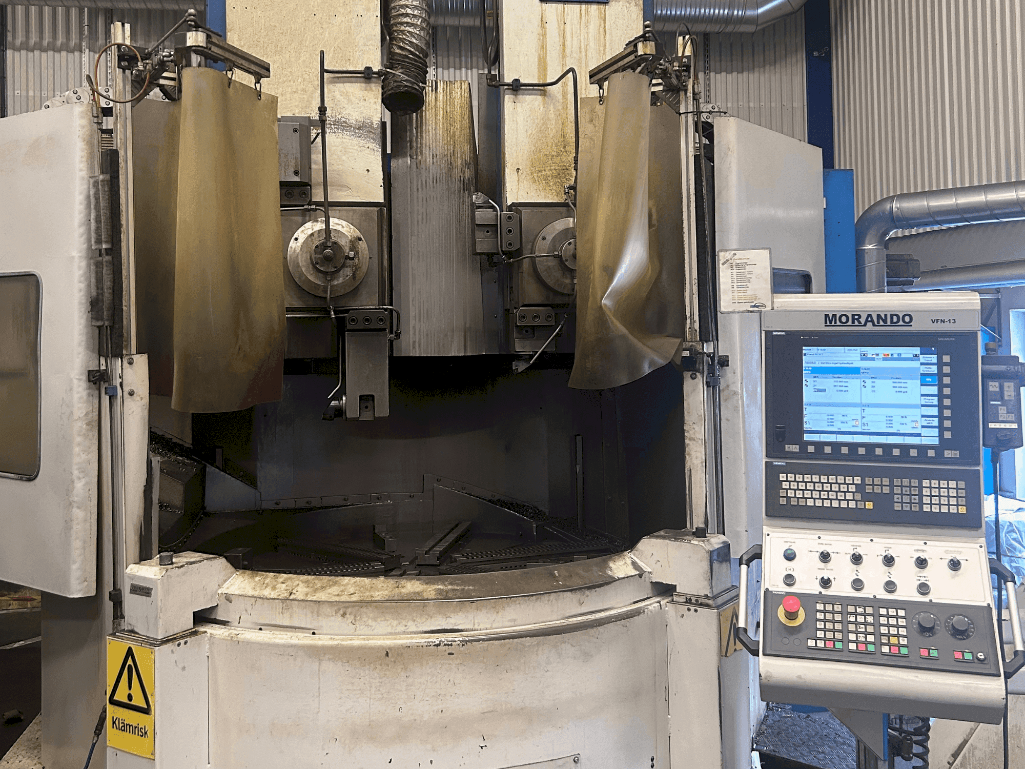 Front view of MORANDO VFN13  machine