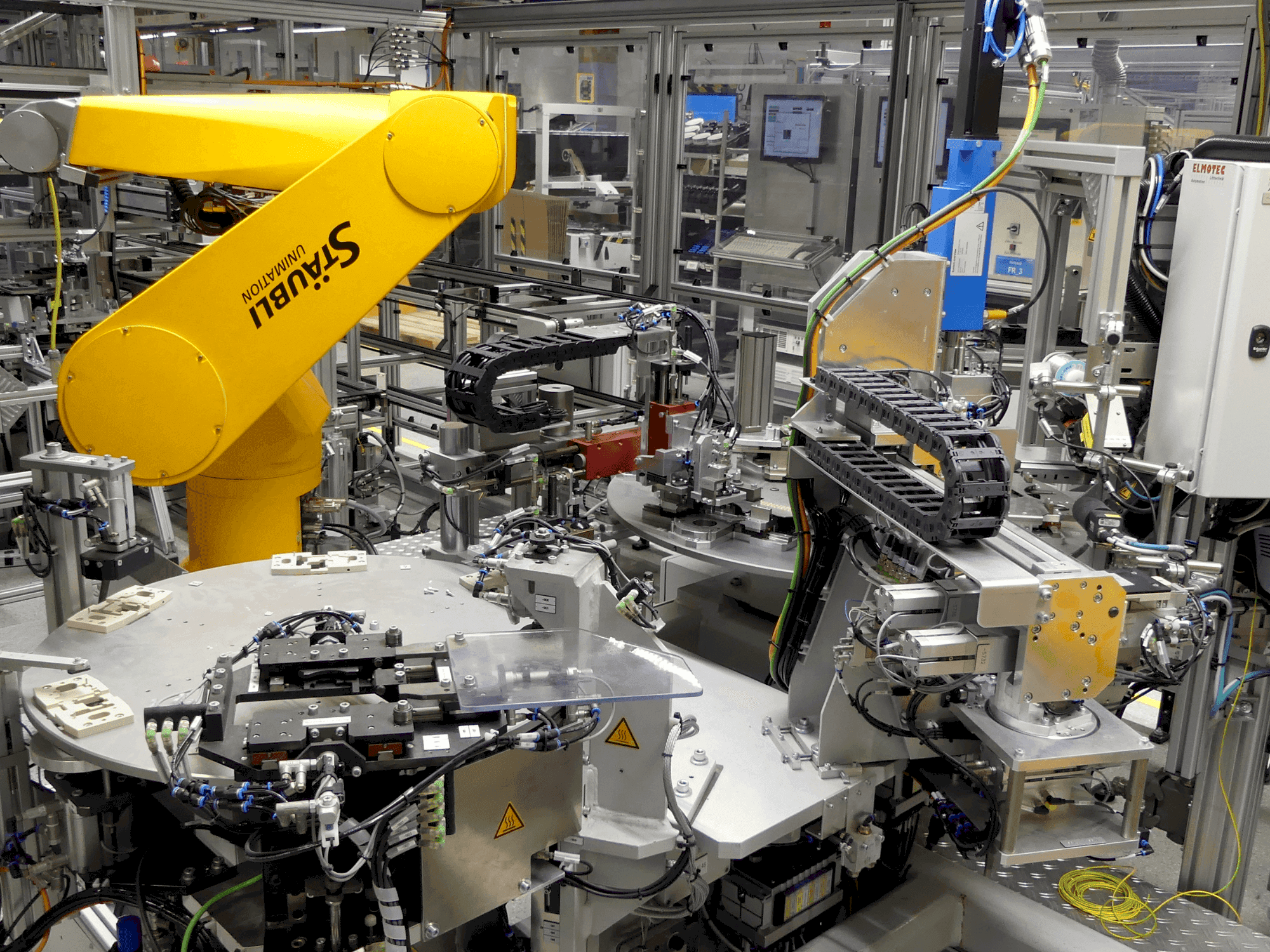 Front view of ELMOTEC 16479  machine