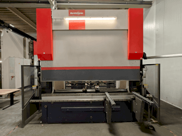 Front view of Bystronic Xpert100x3100 machine