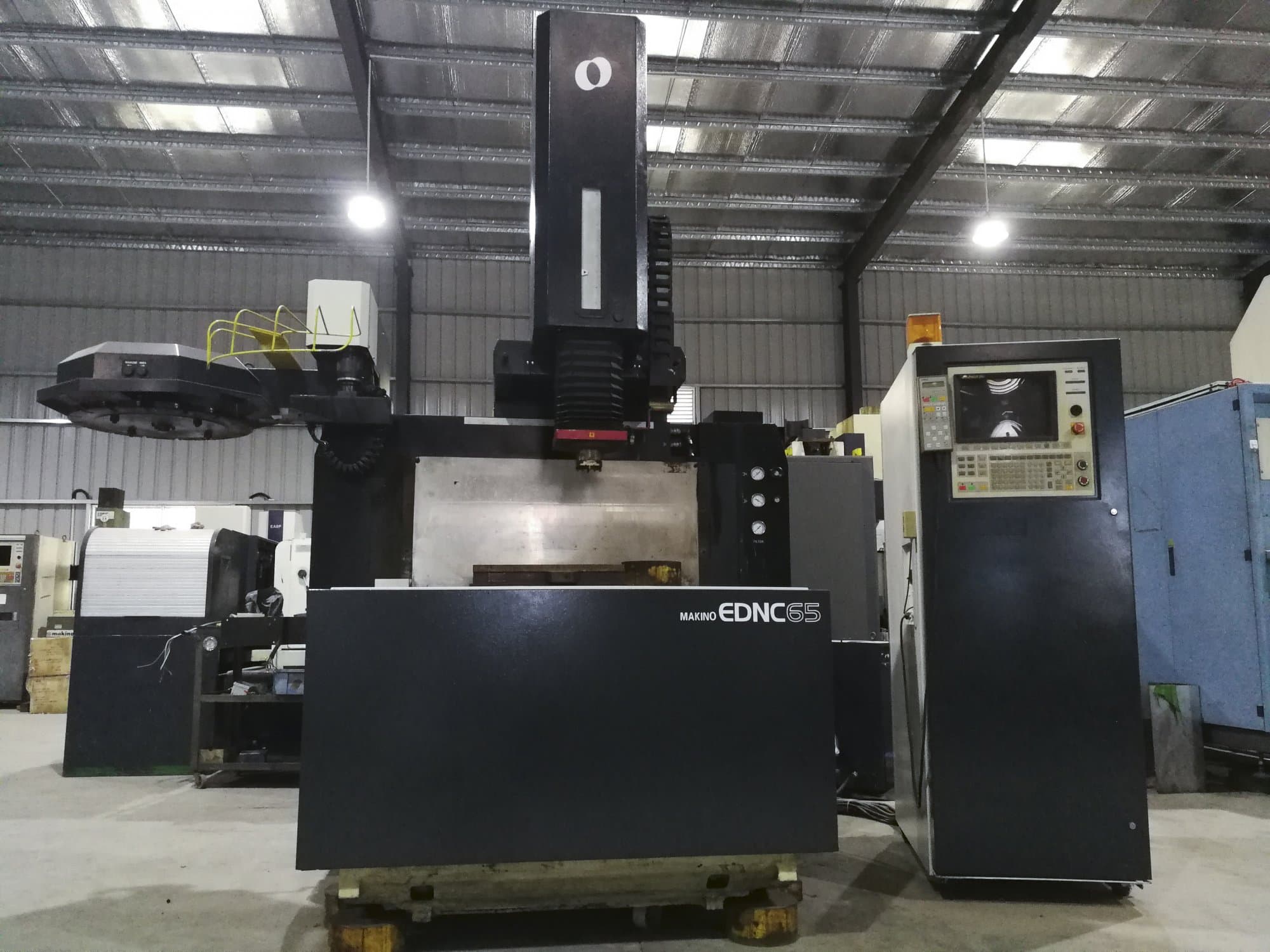 Front view of Makino EDNC65 Machine