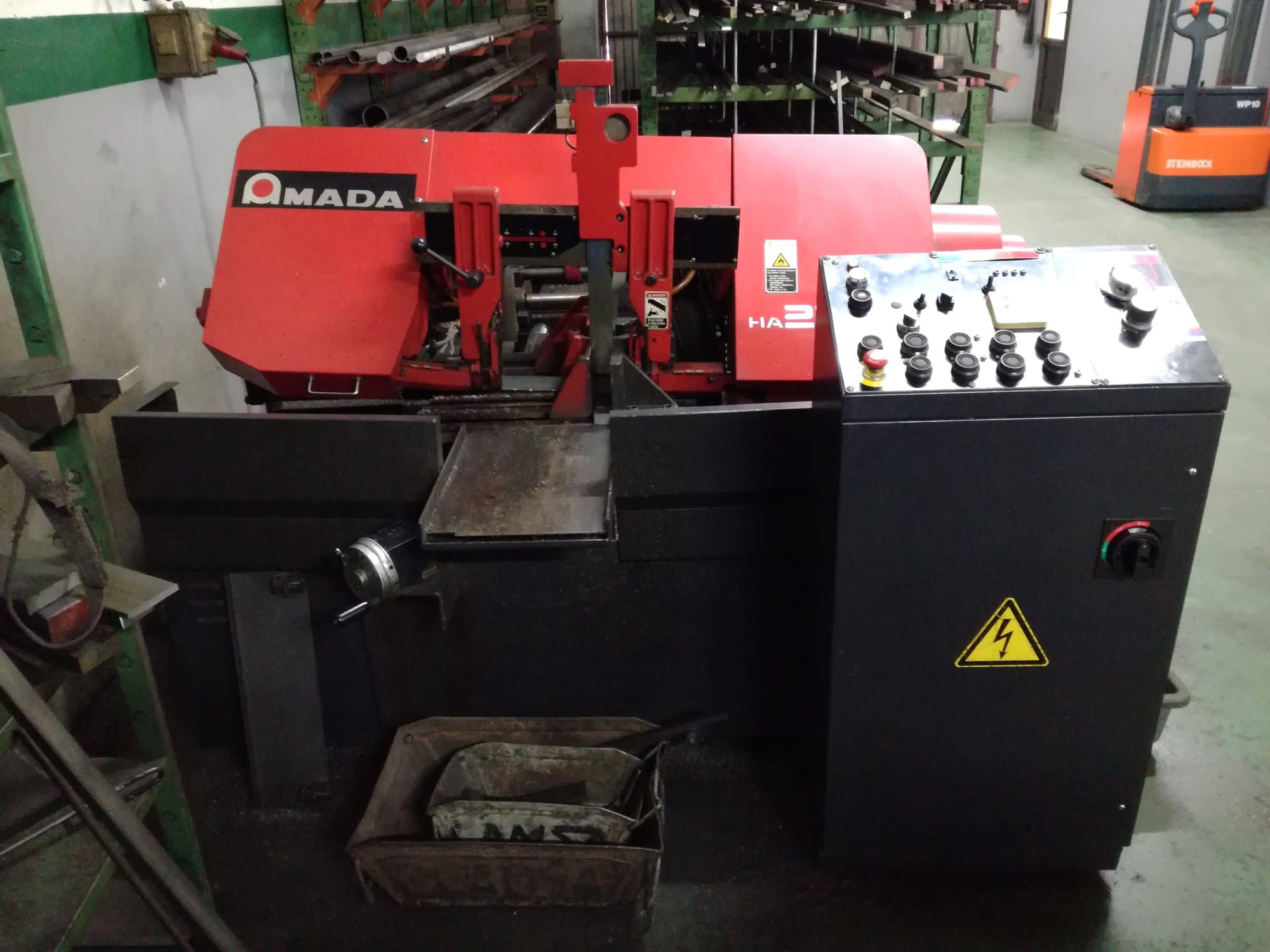Front view of AMADA HA-250W machine