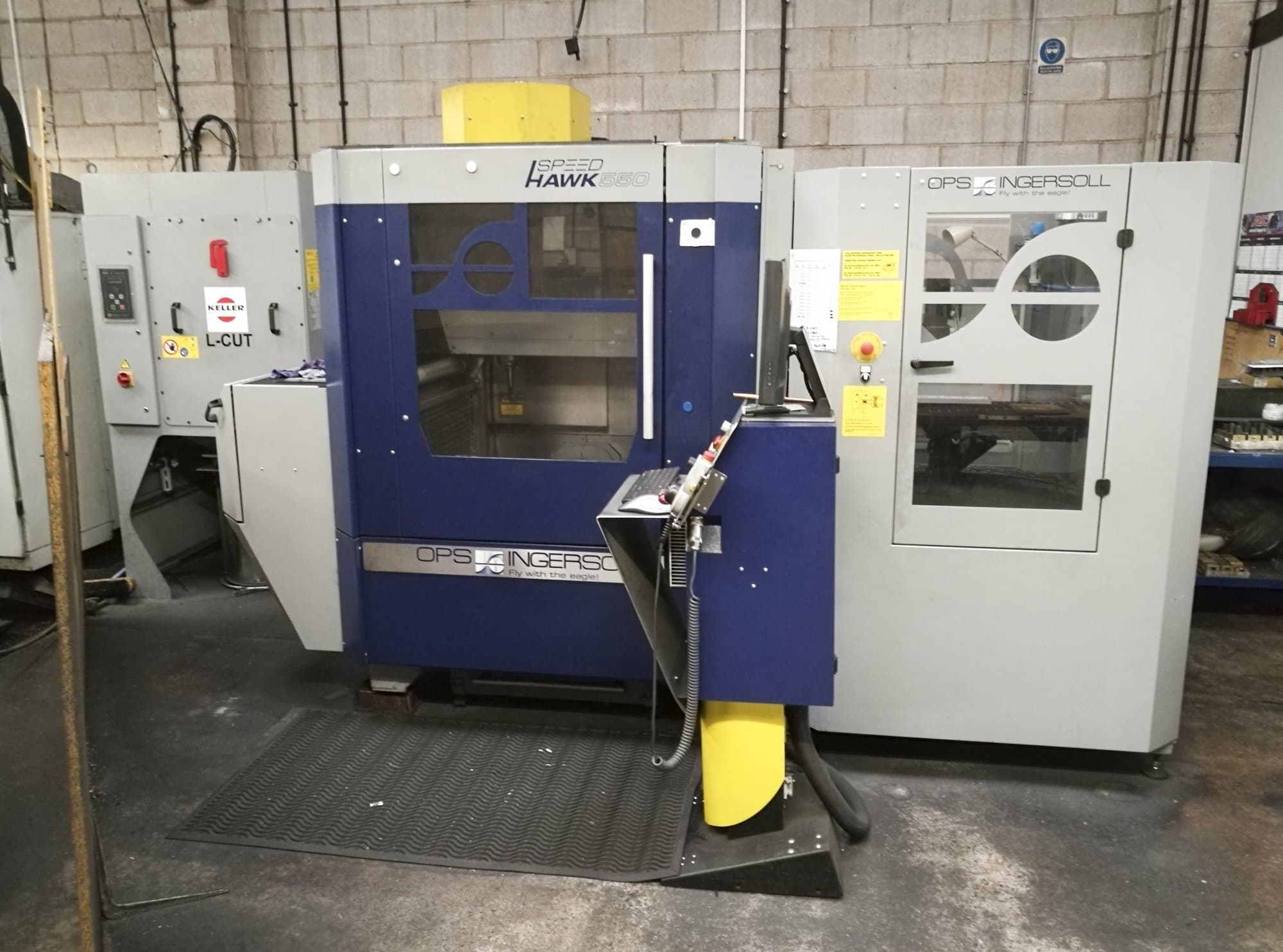 Front view of OPS-INGERSOLL Speed Hawk 550 machine