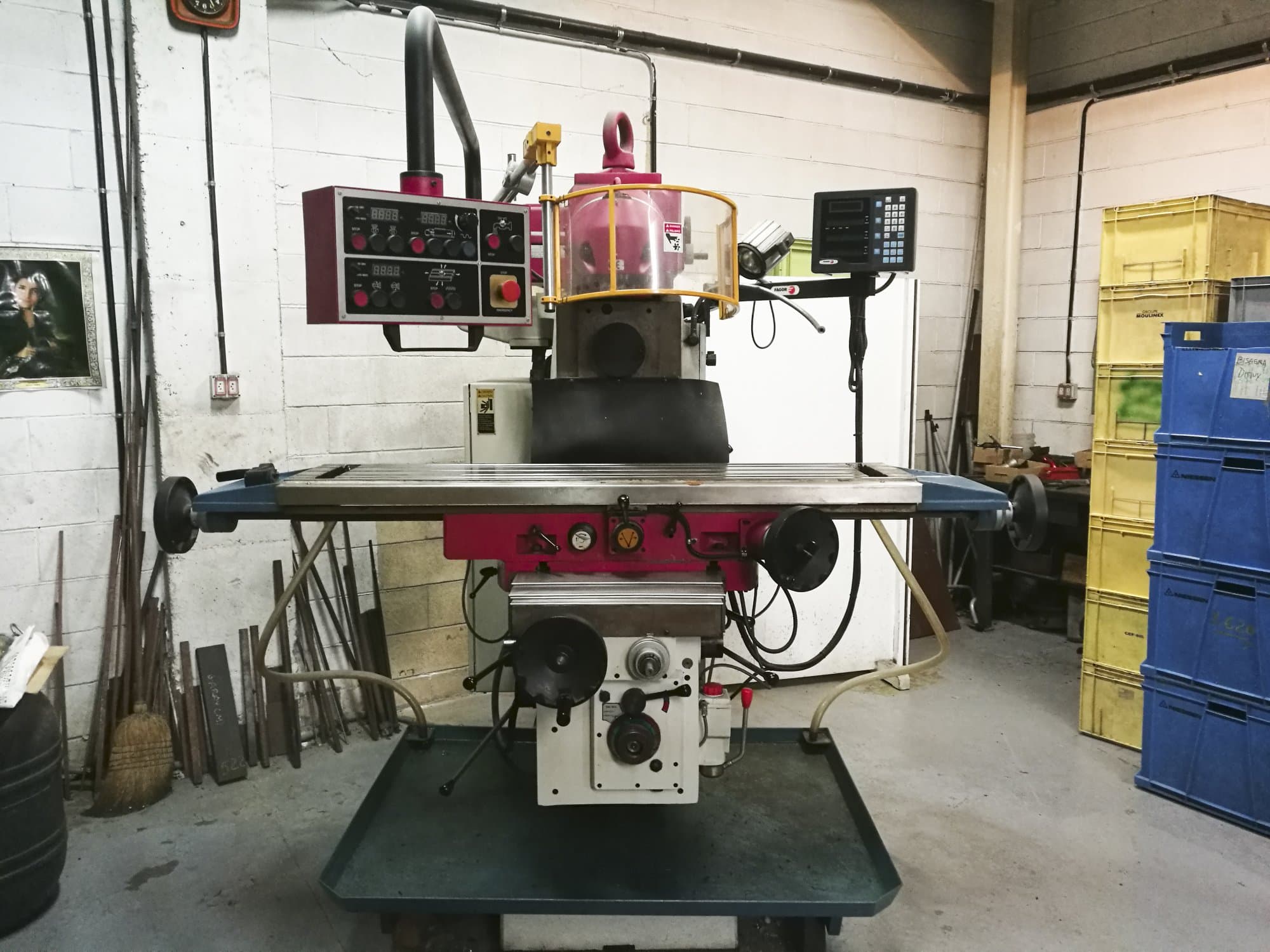 Front view of Lagun FCM 152 machine