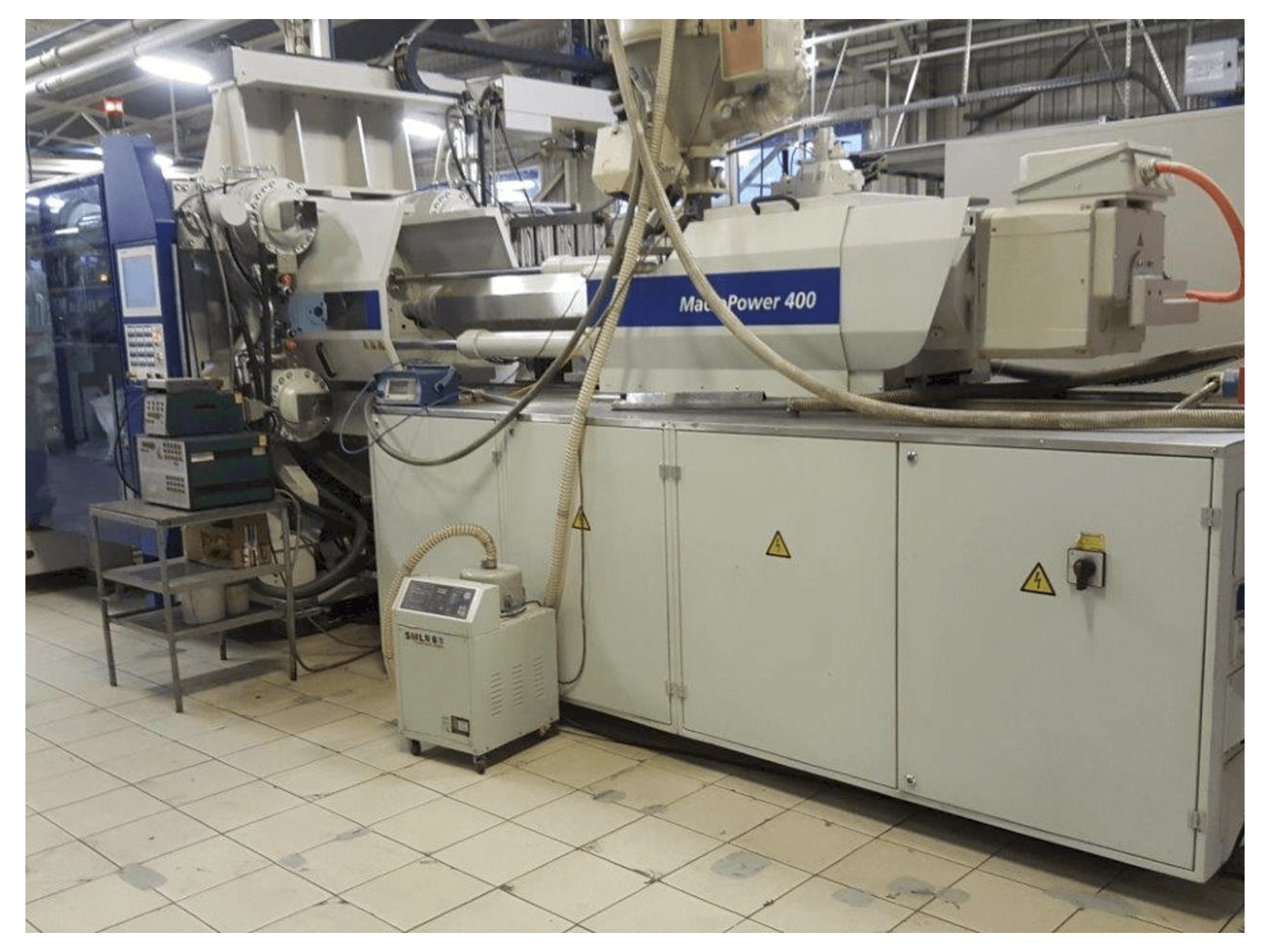 Front view of Battenfeld Macro Power 400/3400 machine