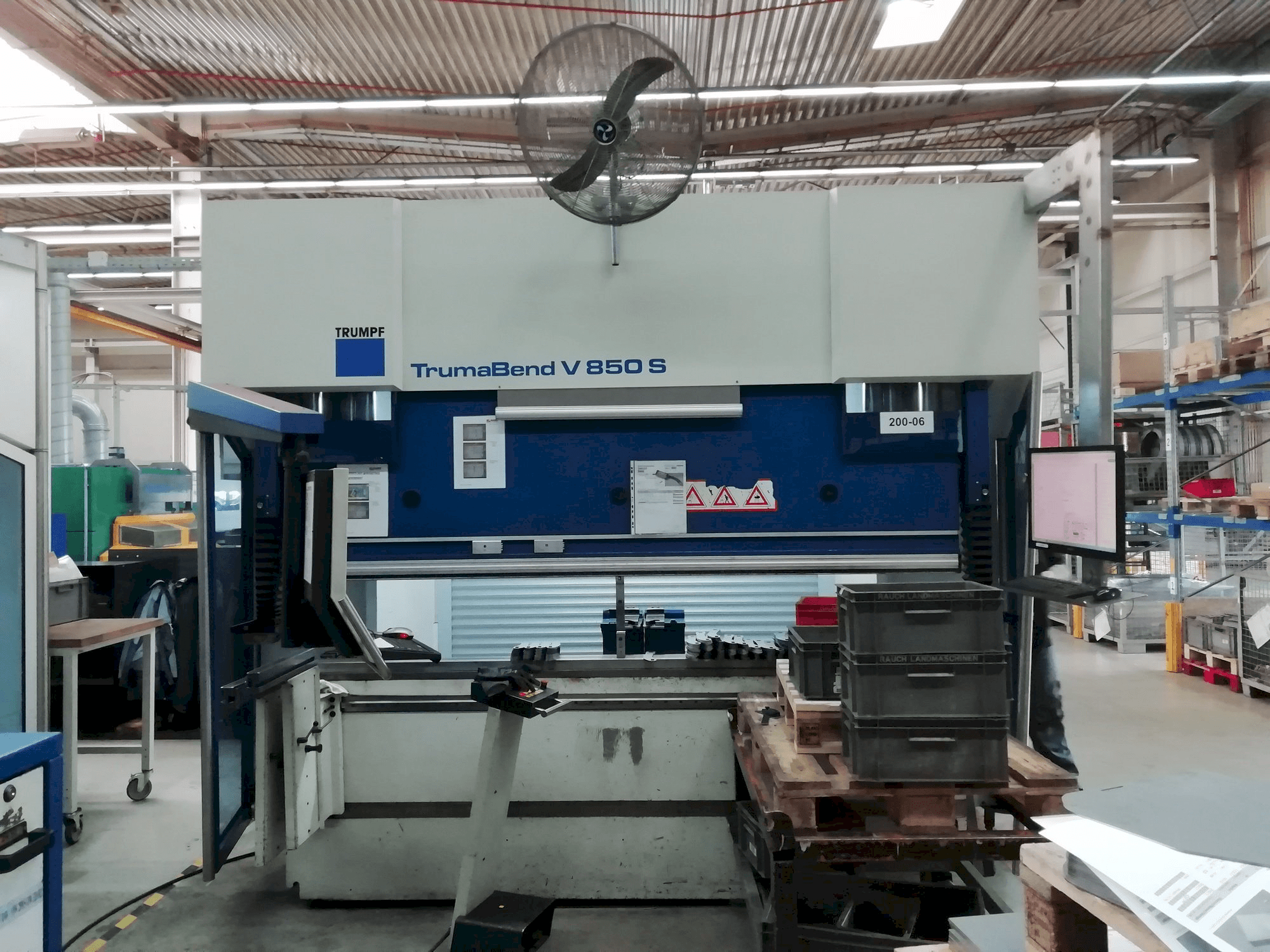 Front view of Trumpf TrumaBend V 850 S machine