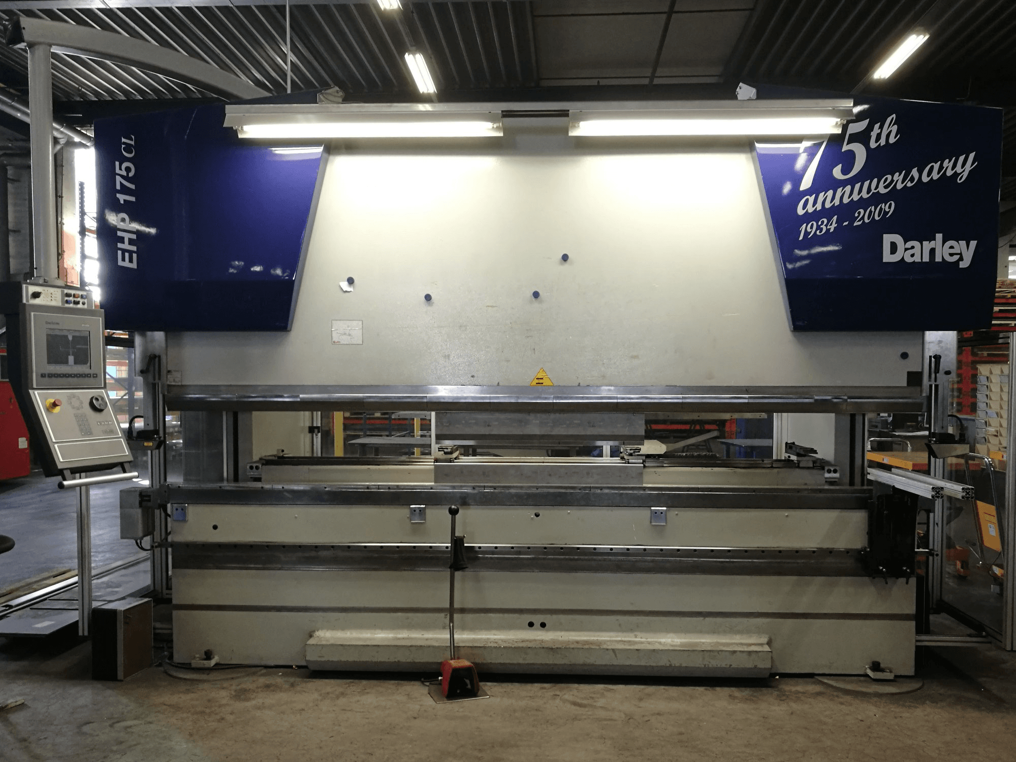 Front view of Darley EHP LS 175.36/31 CL Machine