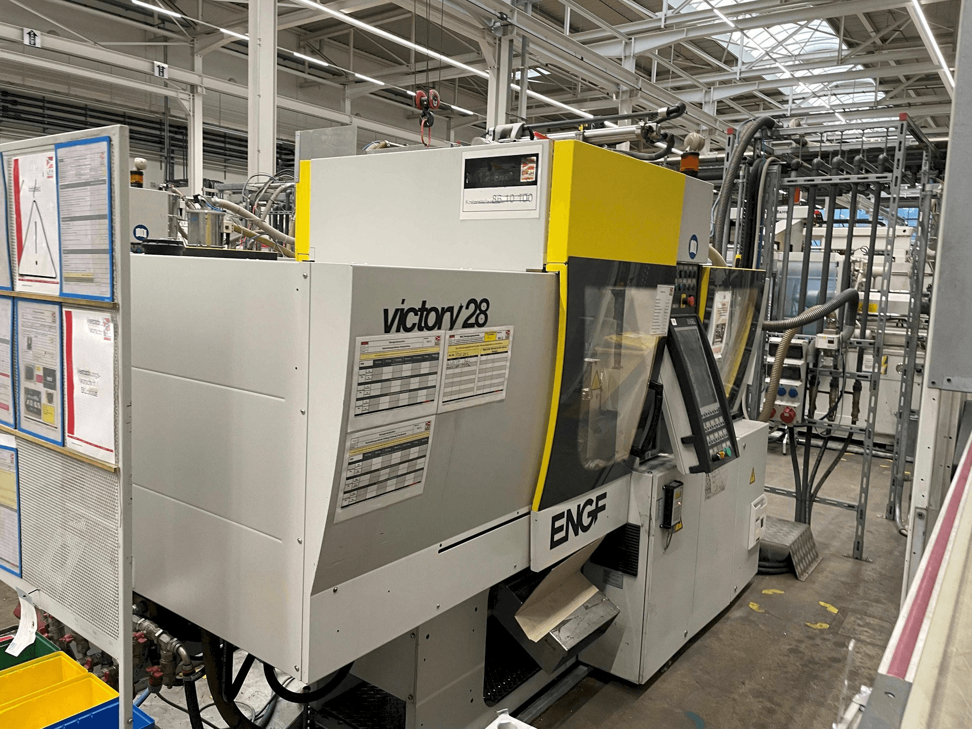 Front view of Engel Victory 200/28 machine