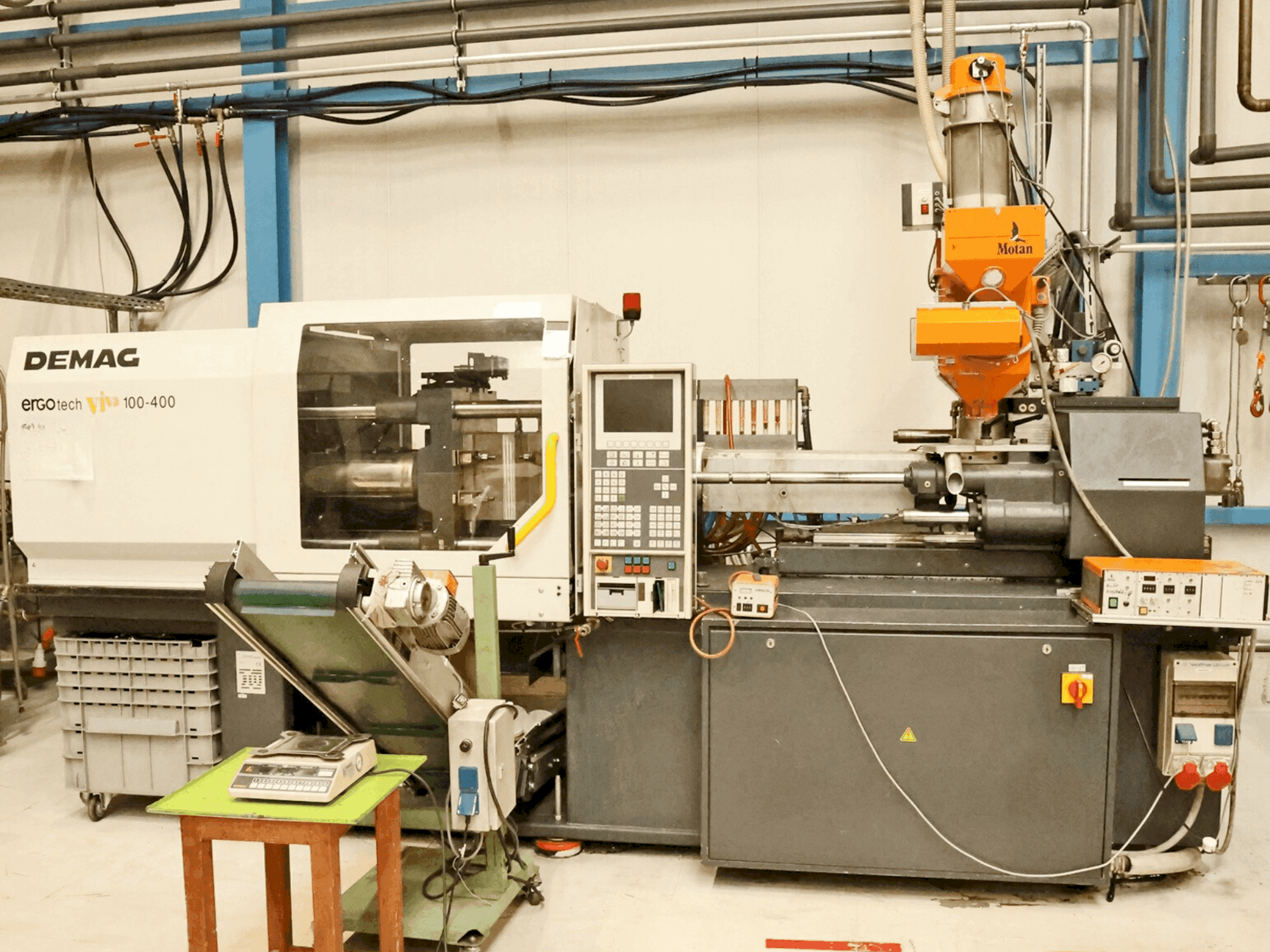 Front view of DEMAG Ergotech ET 100-400 viva machine