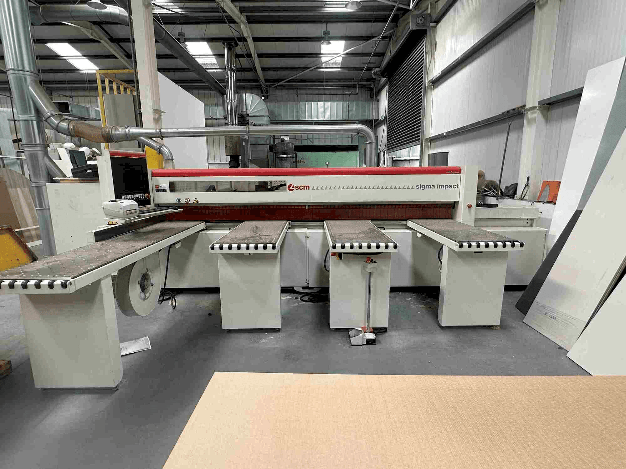 Front view of SCM Sigma Impact 90 machine