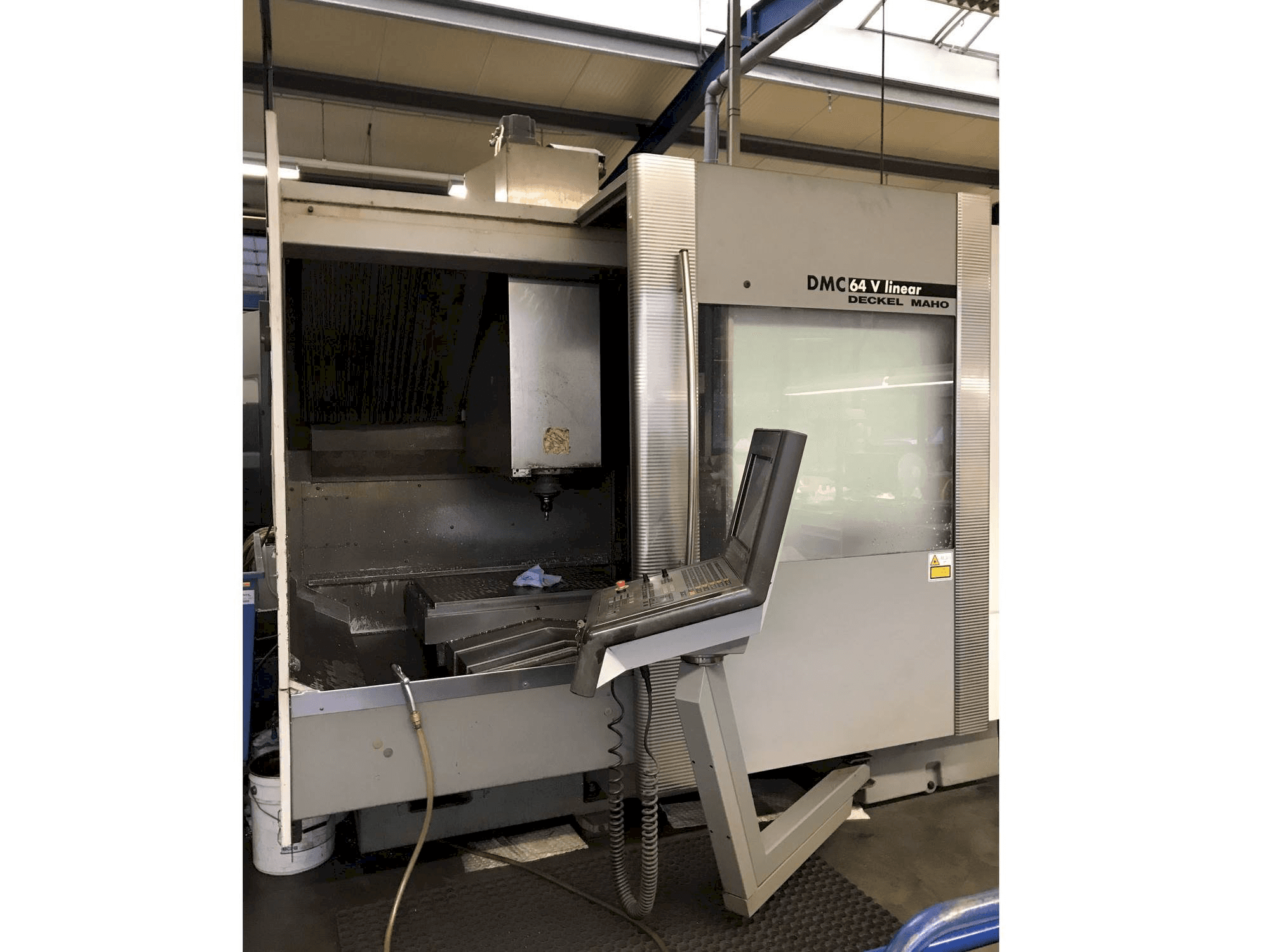 Left side view of DECKEL MAHO DMC 64V Linear machine