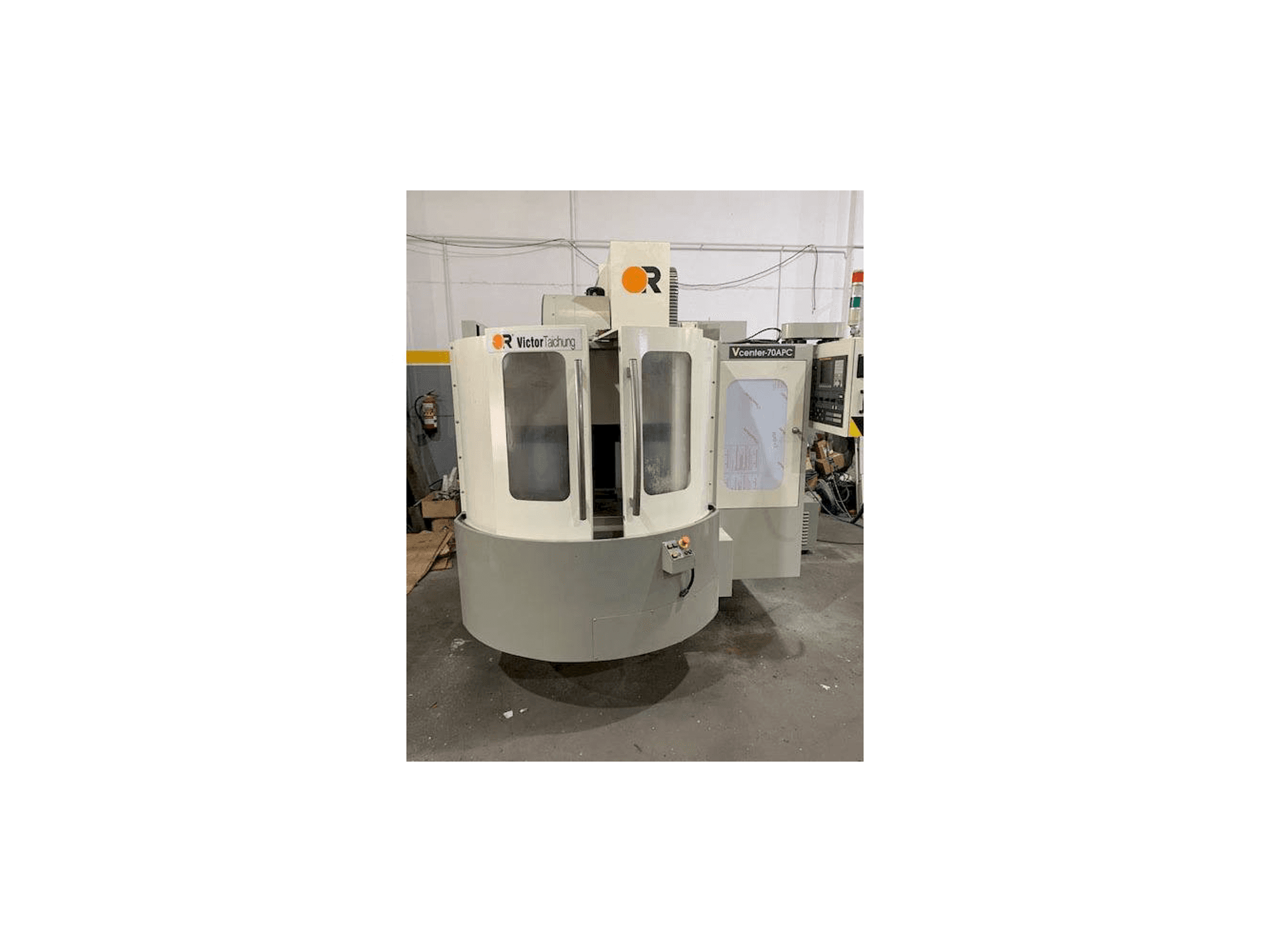 Front view of Victor Vcenter-70APC machine