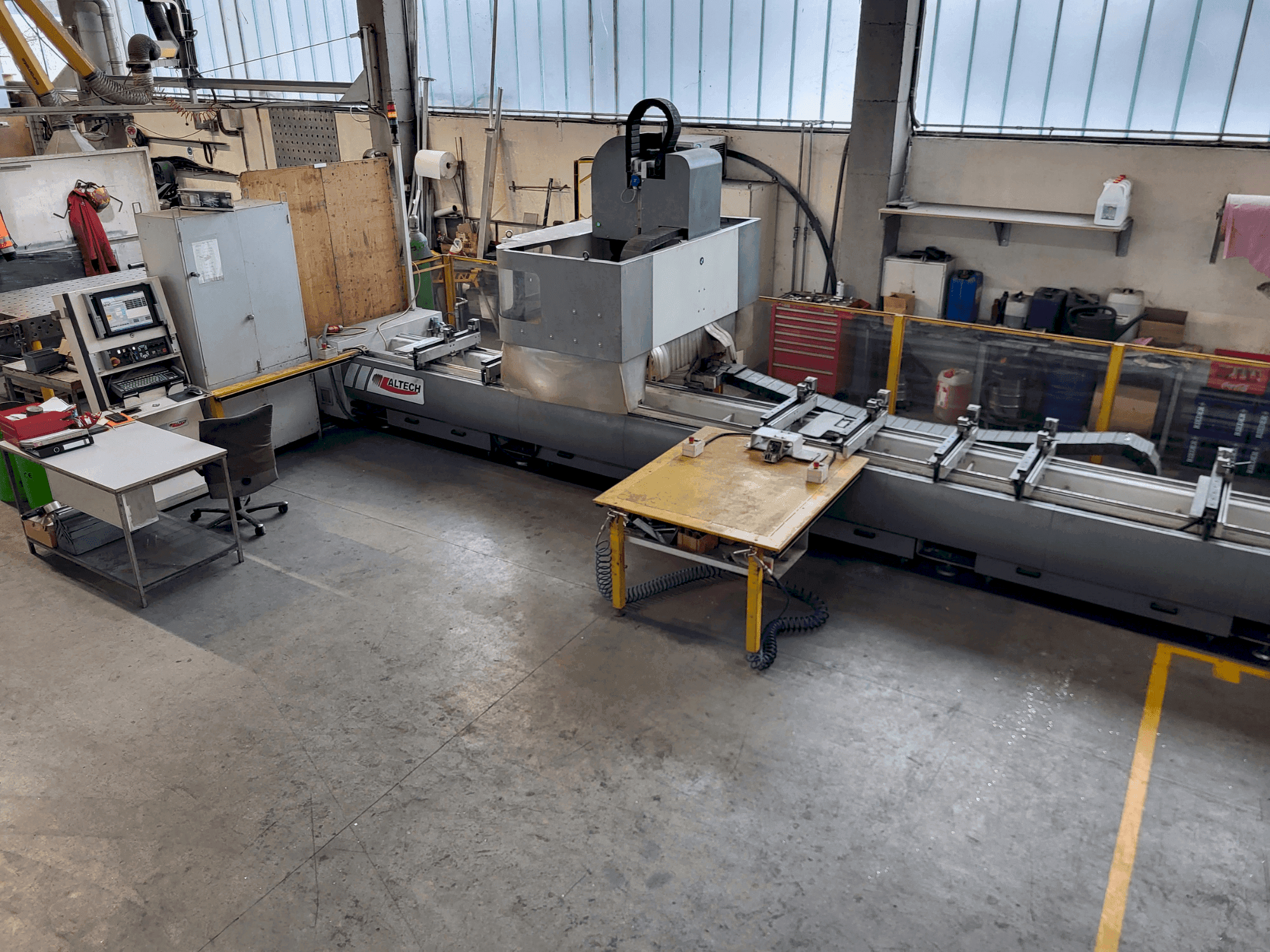 Front view of ALTECH Tango machine