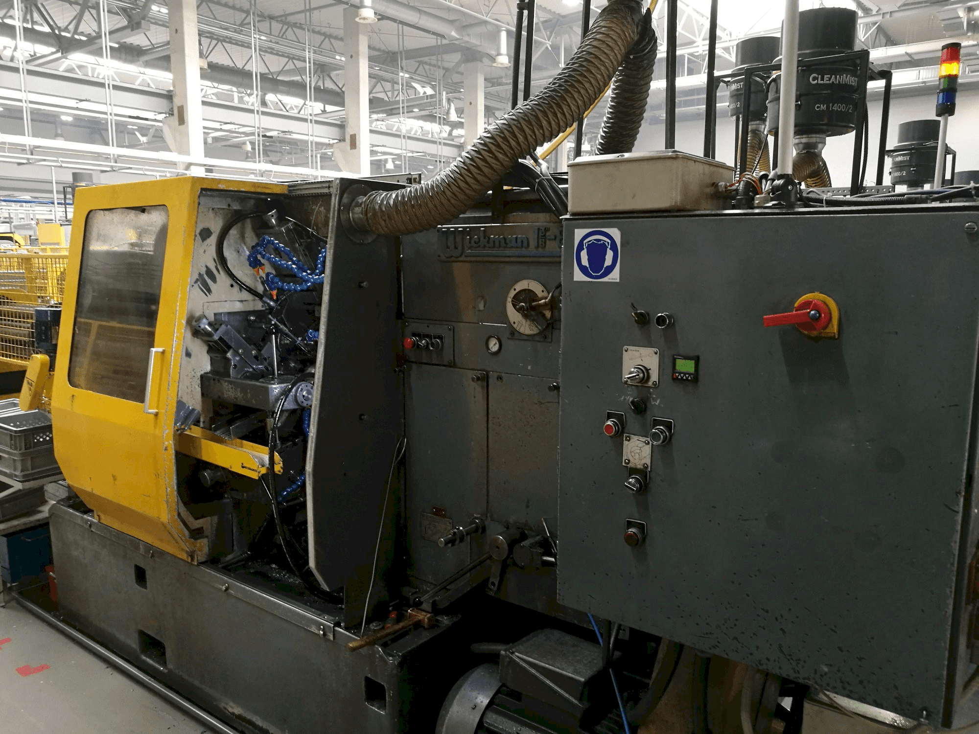 Front view of Wickman 1 3/8"-6 machine