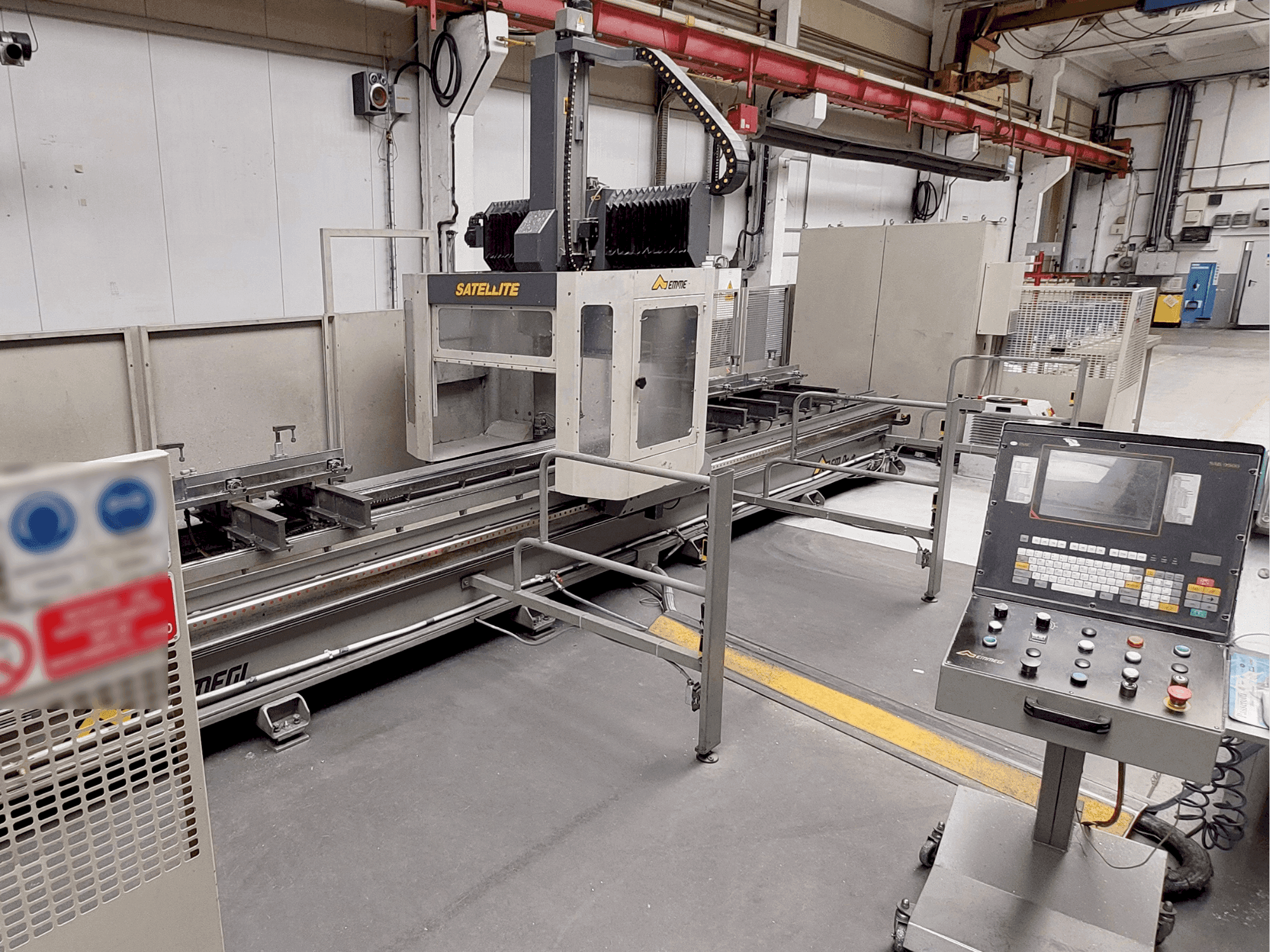 Front view of Emmegi Satellite TU6.5 machine