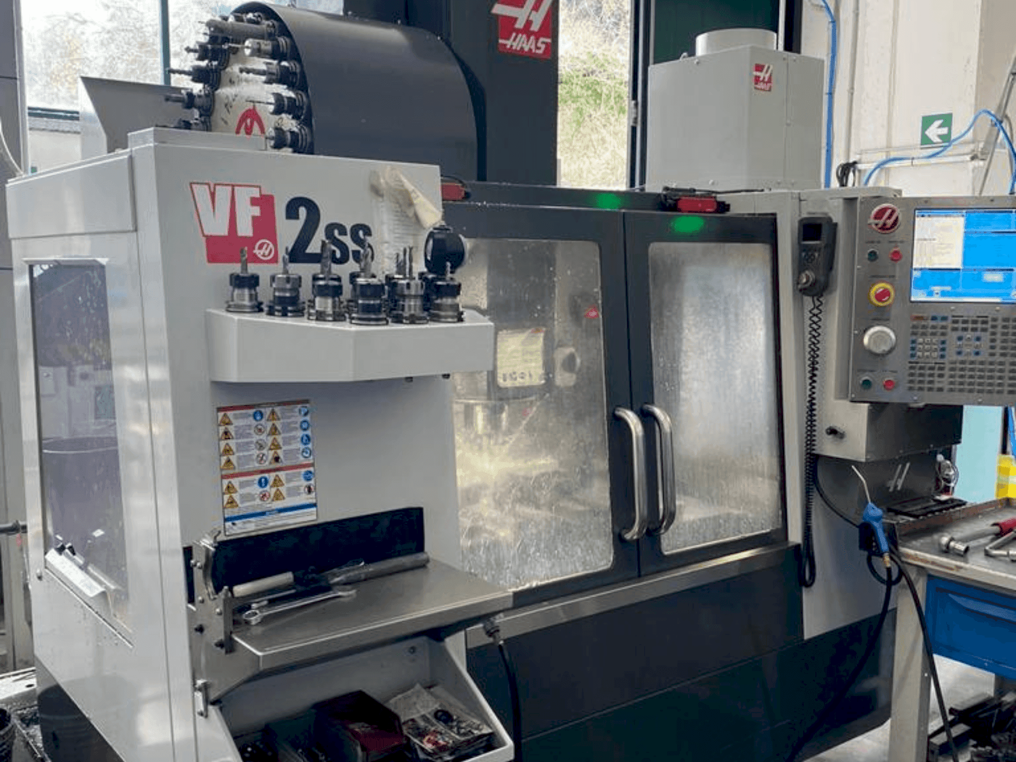 Front view of HAAS VF-2SS machine