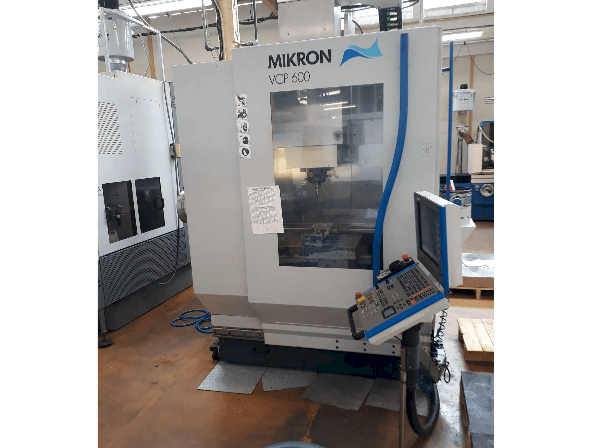 Front view of MIKRON VCP 600 machine