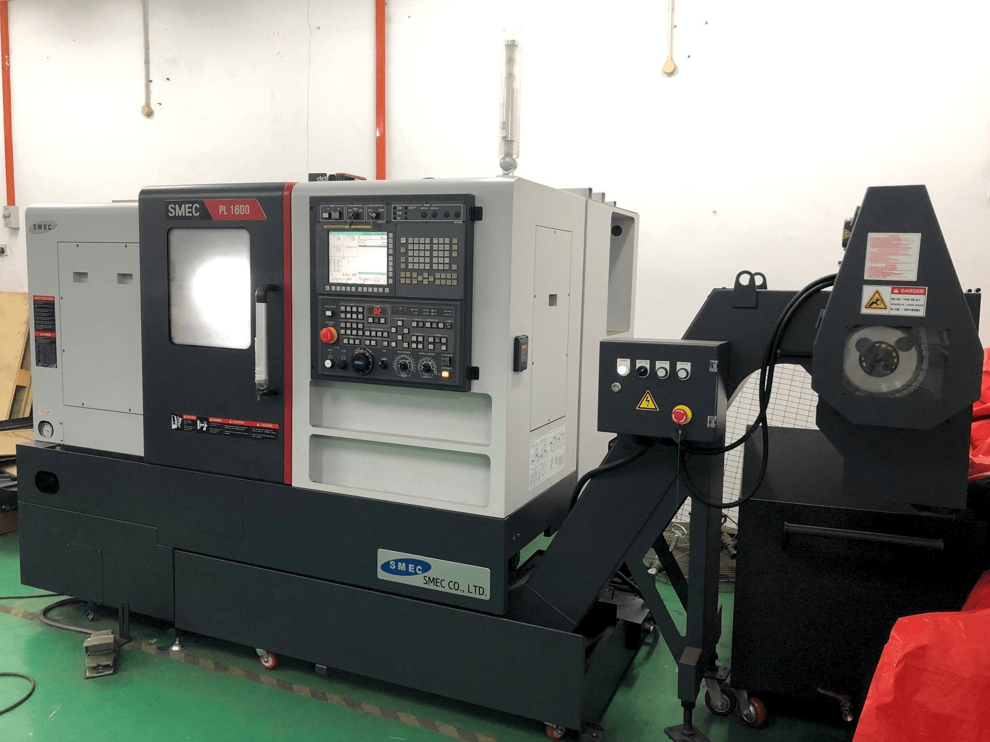 Front view of SMEC PL1600 machine