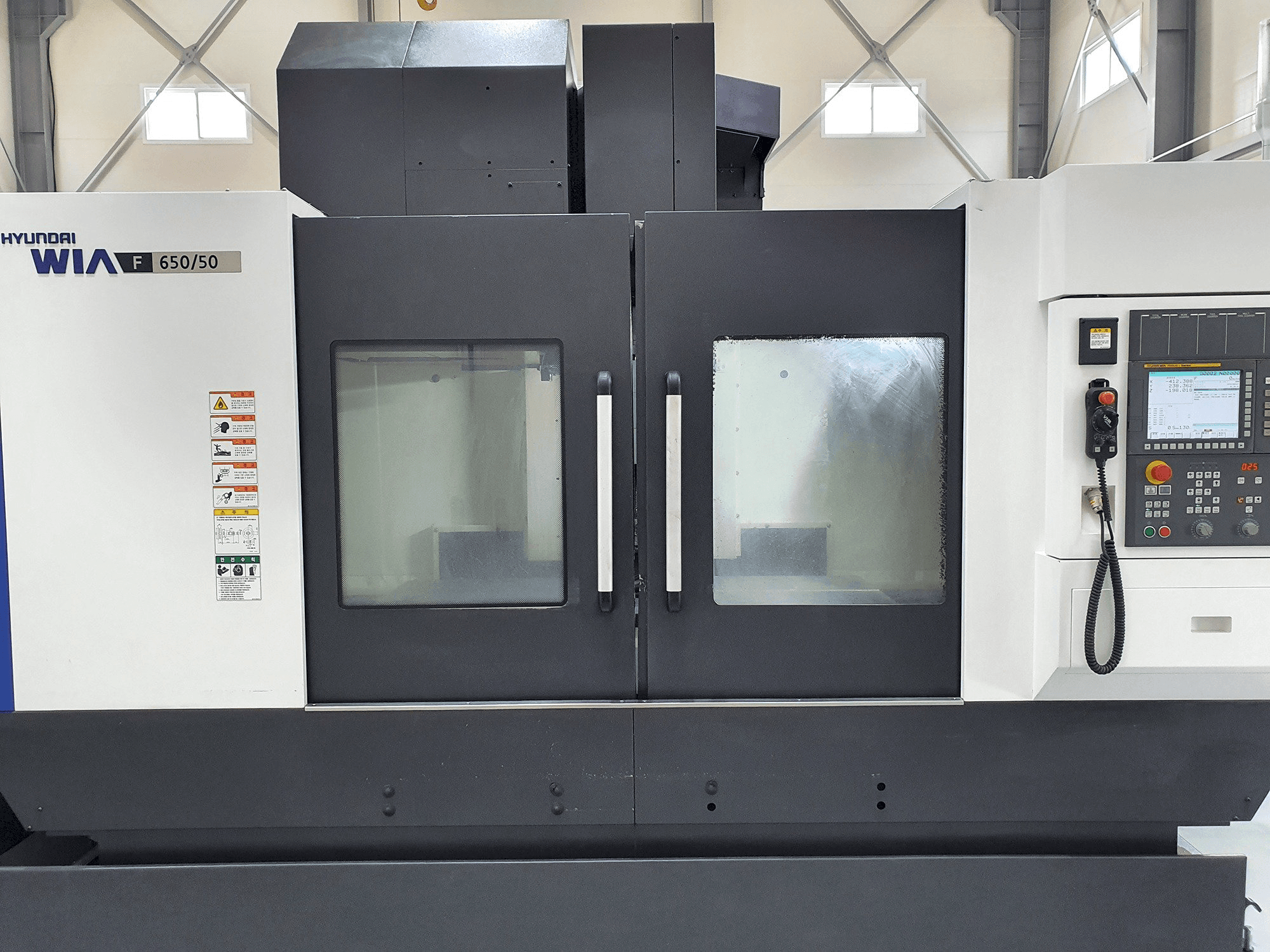 Front view of Hyundai Wia F650/50 machine