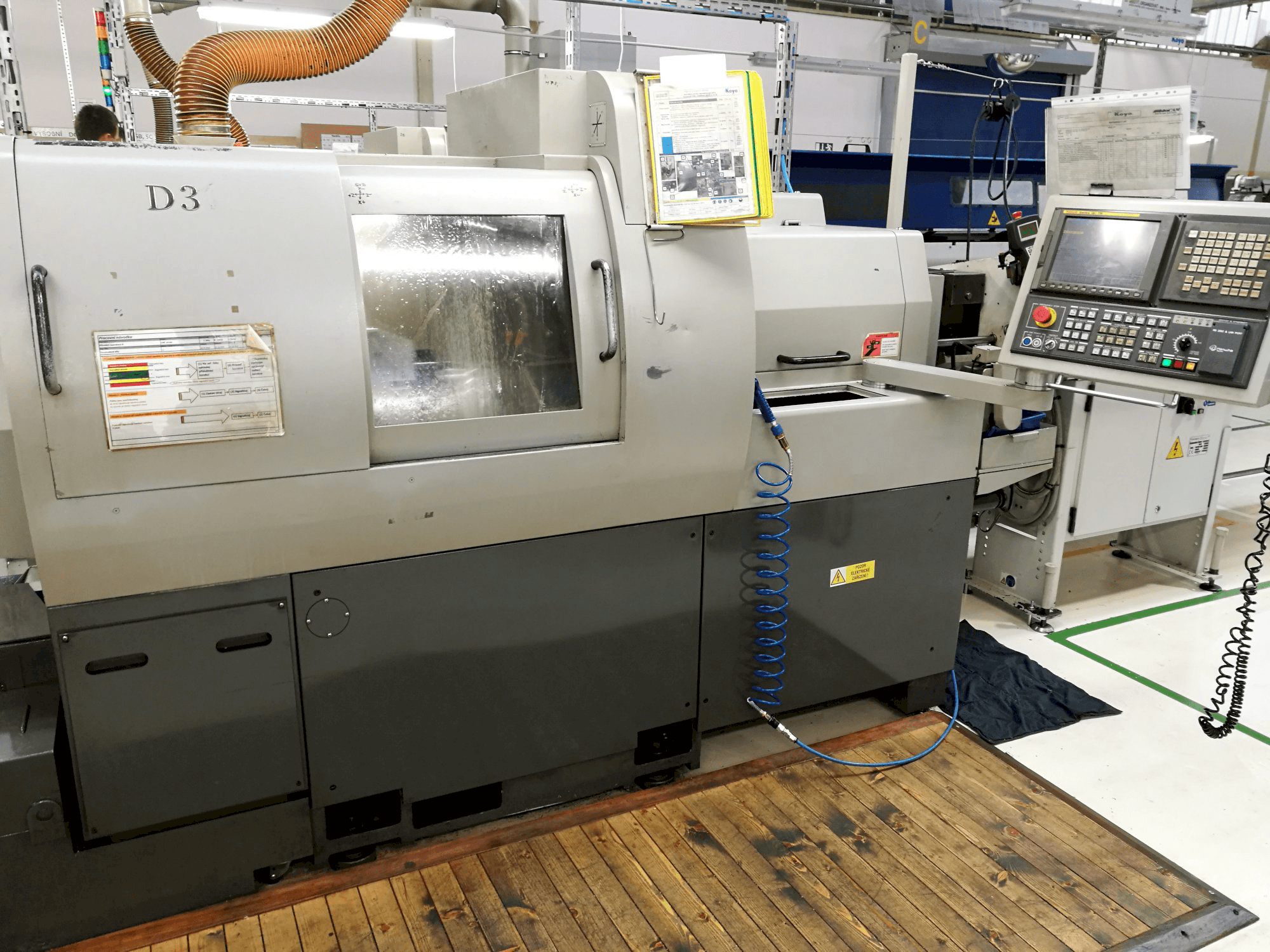 Front view of Hanwha XD 38 N Machine