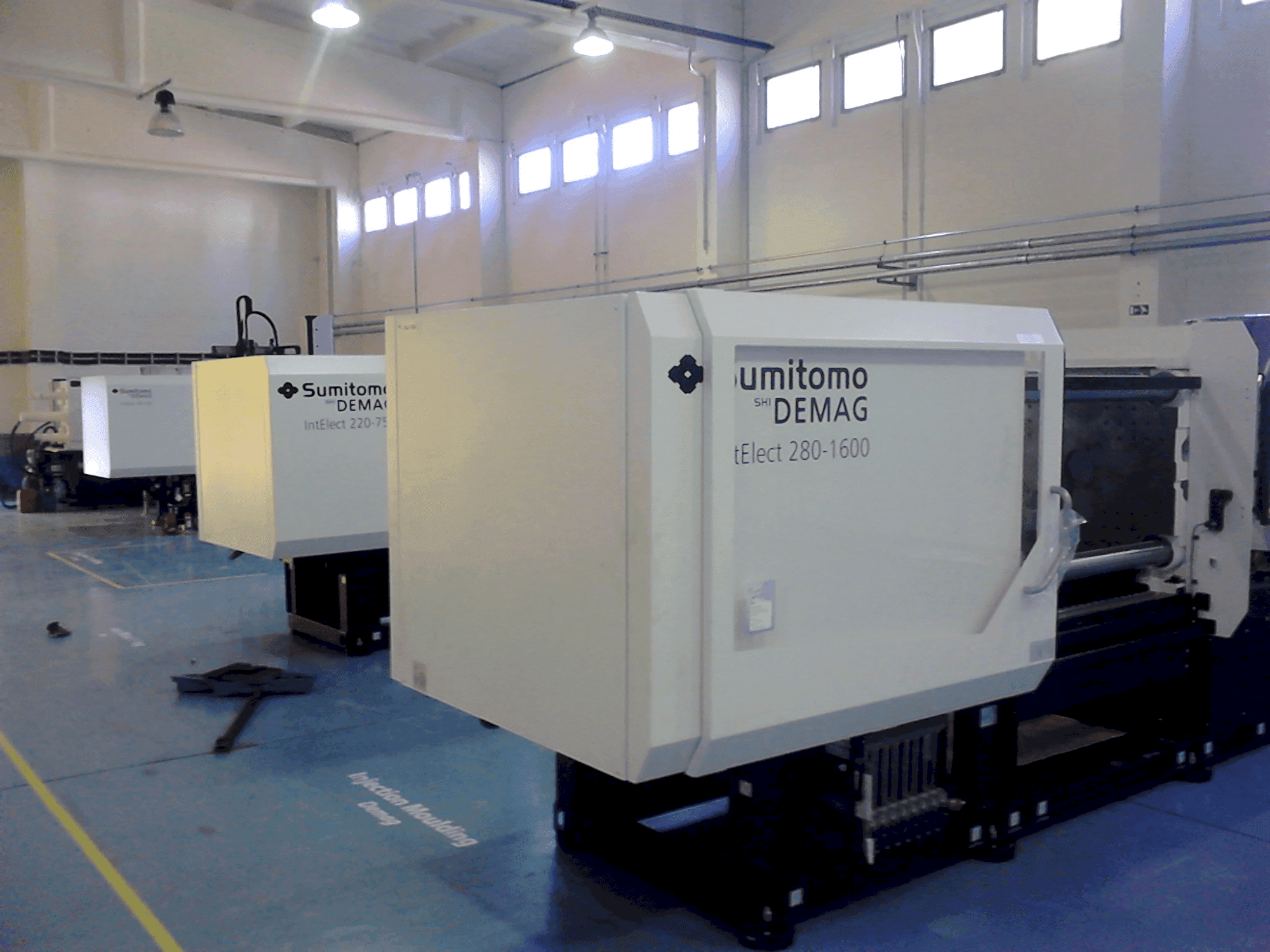 Front view of SUMITOMO SHI DEMAG Intelect 280/685-1600 machine